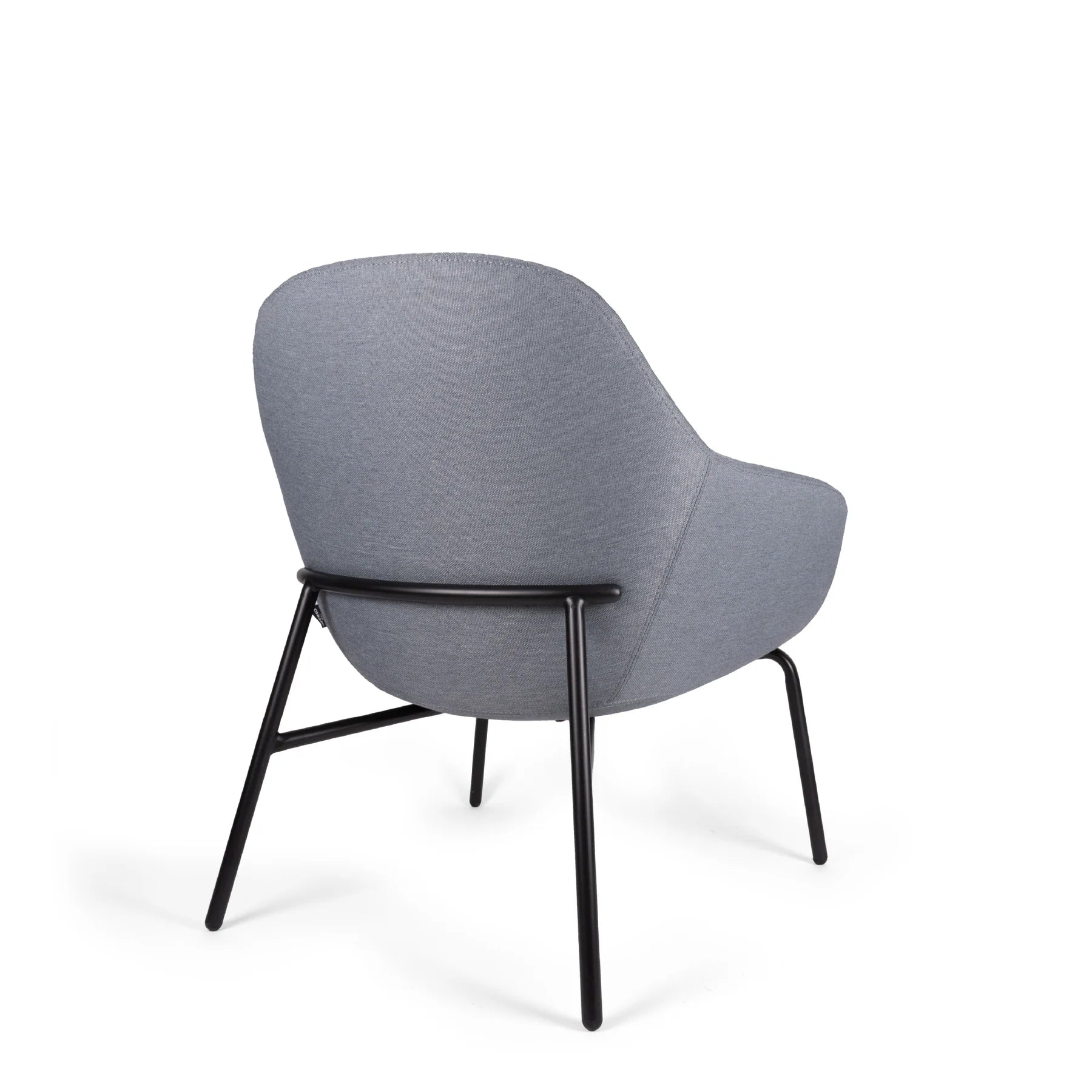 Silla Fabrizia vista lateral tapizada y cómoda