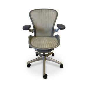Silla Herman Miller Aeron Classic Gris Talla B Equipada con Brazos Ajustables - Ergonomik Silla de Oficina Herman Miller