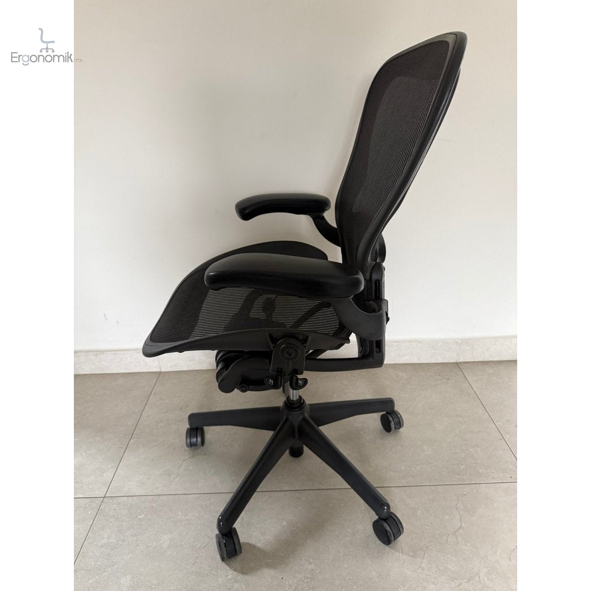 Silla Herman Miller Aeron Classic talla C Equipada - Preowned - Ergonomik Herman Miller