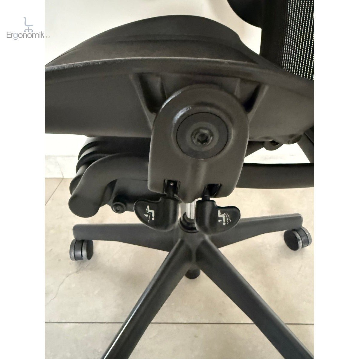 Silla Herman Miller Aeron Classic talla C Equipada - Preowned - Ergonomik Herman Miller