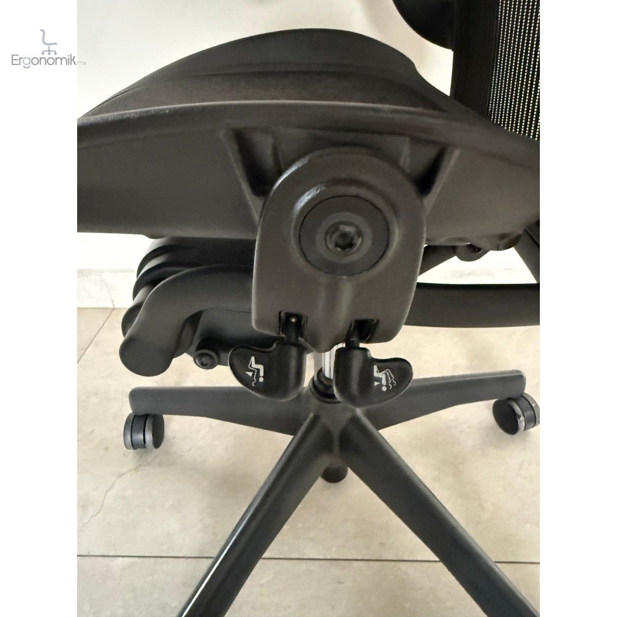 Silla Herman Miller Aeron Classic talla C Equipada - Preowned - Ergonomik Herman Miller