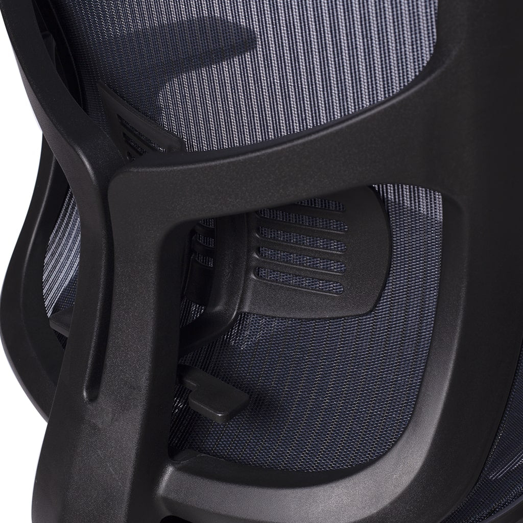 Silla Operativa 150 en oficina profesional con mobiliario moderno