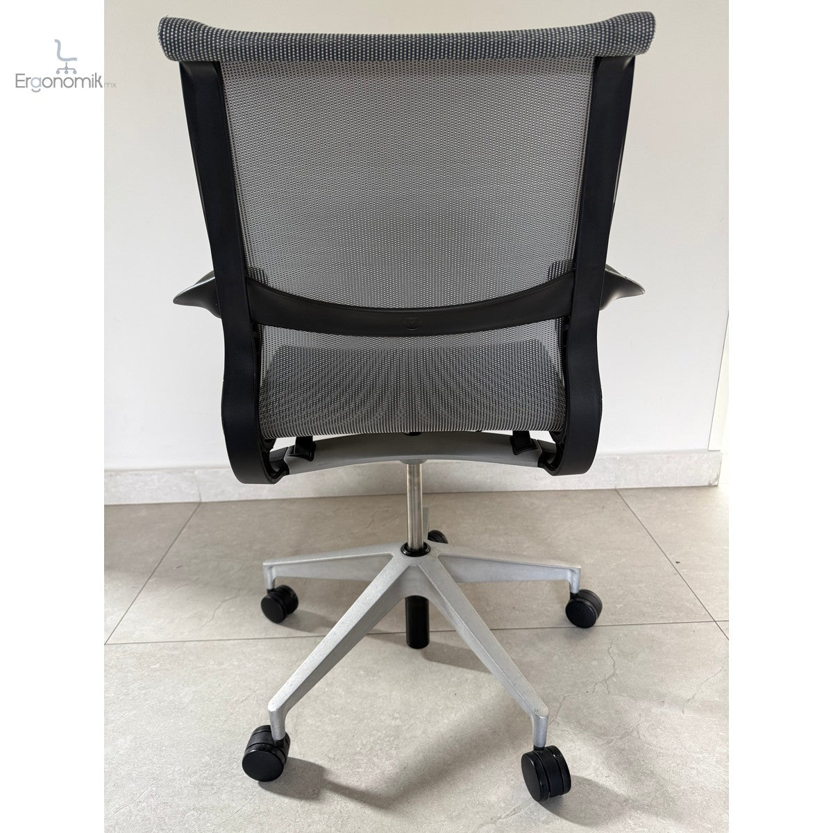 Silla Setu Gris Herman Miller - Preowned - Ergonomik Silla de Oficina Herman Miller