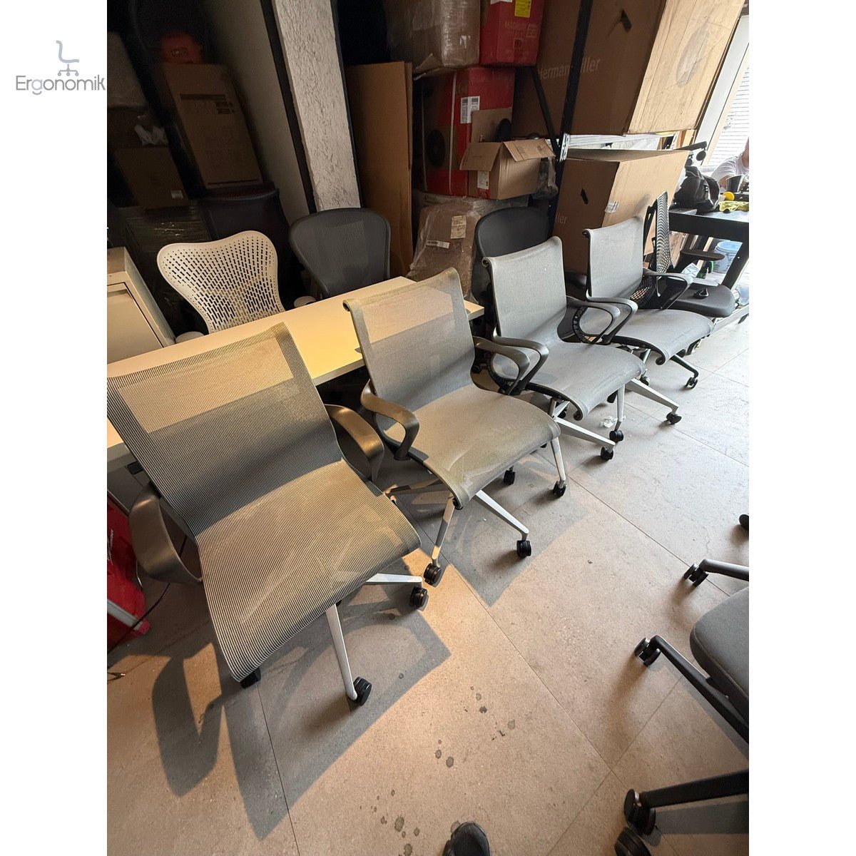 Silla Setu Gris Herman Miller - Preowned - Ergonomik Silla de Oficina Herman Miller