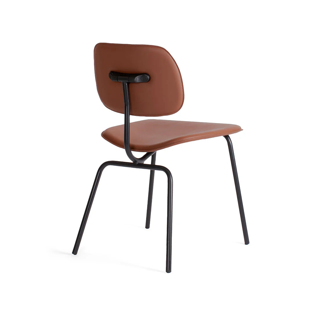 Silla Silohuette vista lateral tapizada y cómoda