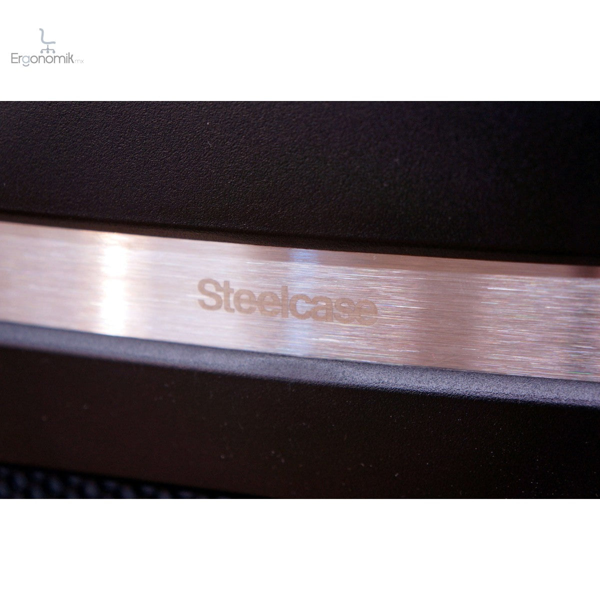 Silla Steelcase Think V2 color negro- Preowned | Muebles ergonómicos en México | Ergonomik