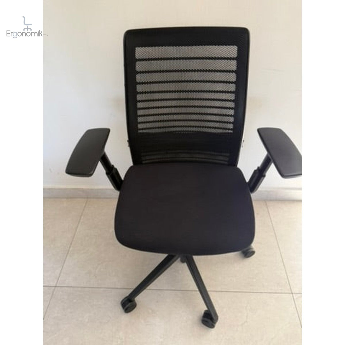 Silla Steelcase Think V2 color negro- Preowned | Muebles ergonómicos en México | Ergonomik