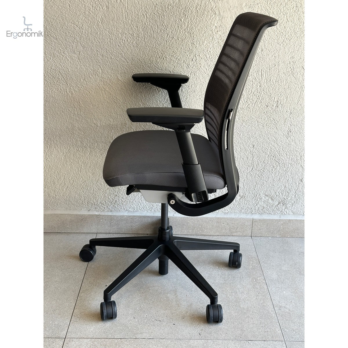 Silla Steelcase Think V2 - Preowned | Muebles ergonómicos en México | Ergonomik
