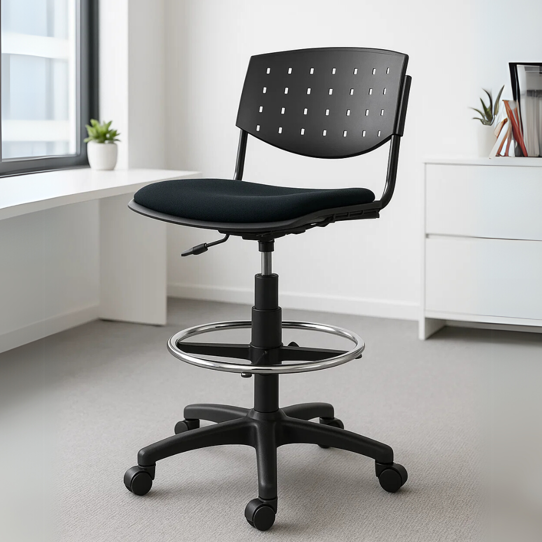 Silla Cajero Brecia en Tela y Respaldo de Plástico Perforado - Ergonomik silla cajero OFIK