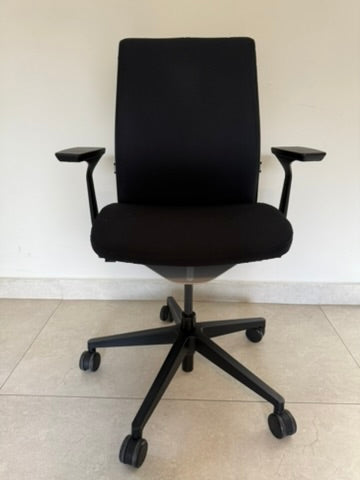Silla Steelcase Think V2 -  Preowned