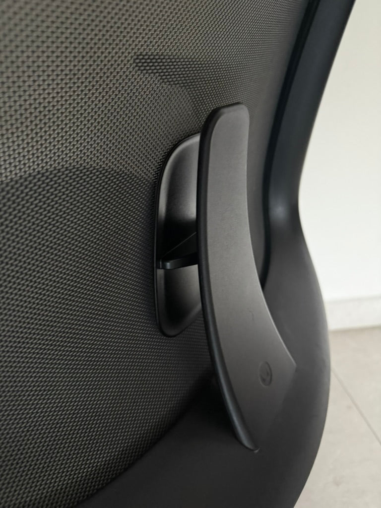 Herman Miller Lino - Preowned