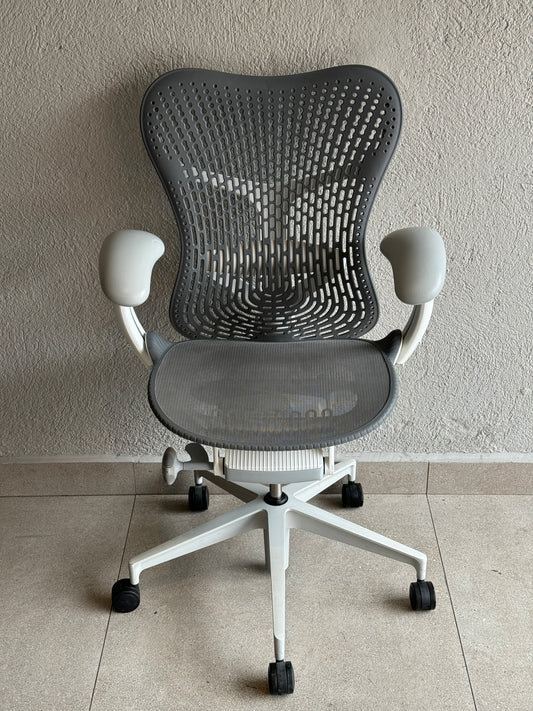 Silla Mirra 2 Herman Miller gris - Preowned