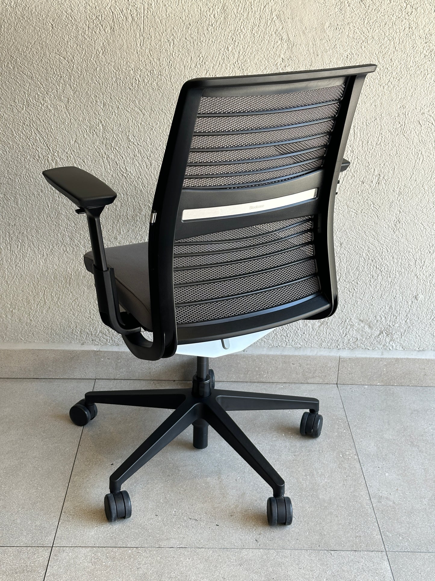 Silla Steelcase Think V2 - Preowned