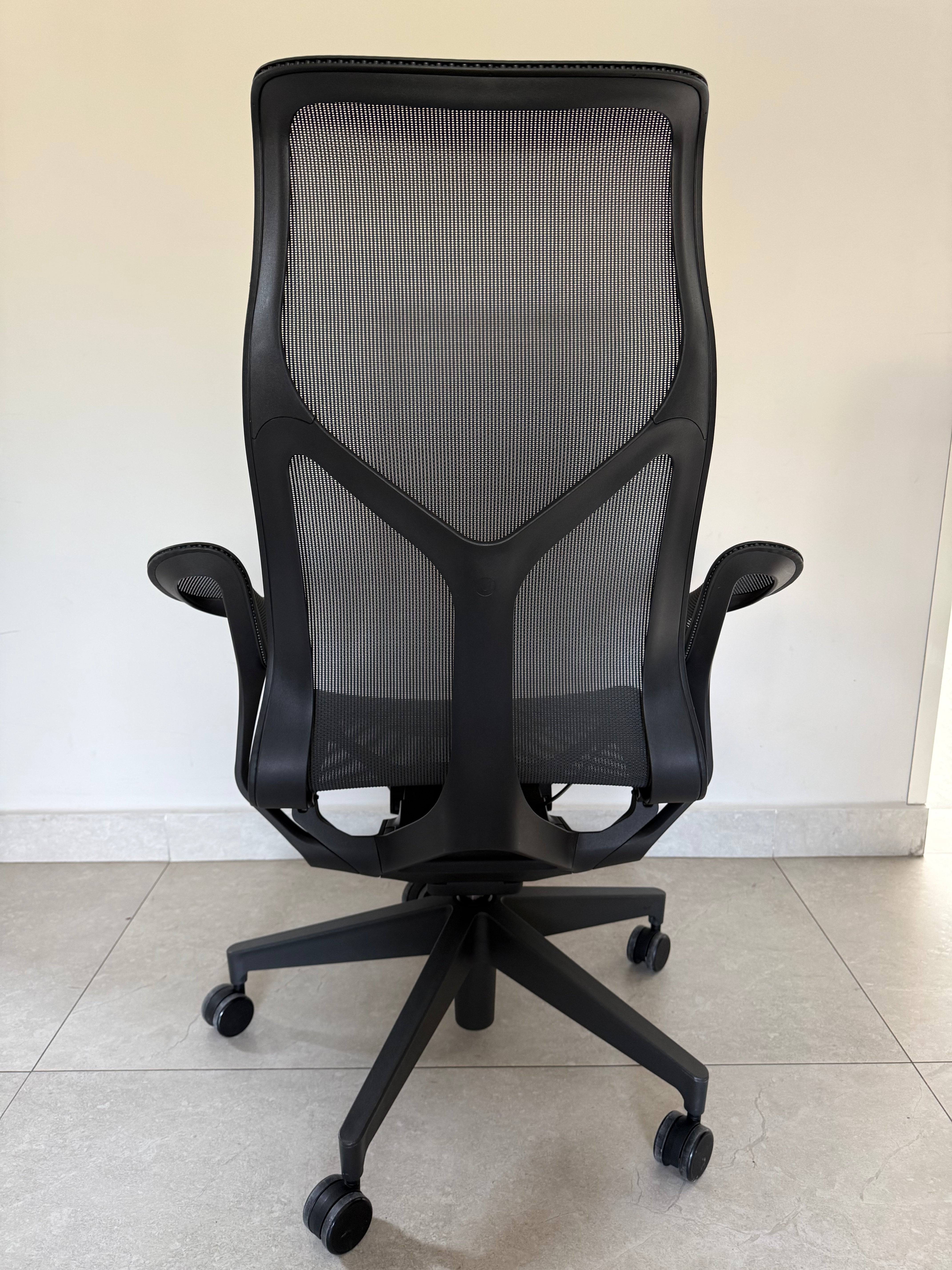 Silla Cosm Alta Brazo Leaf Herman Miller - Preowned