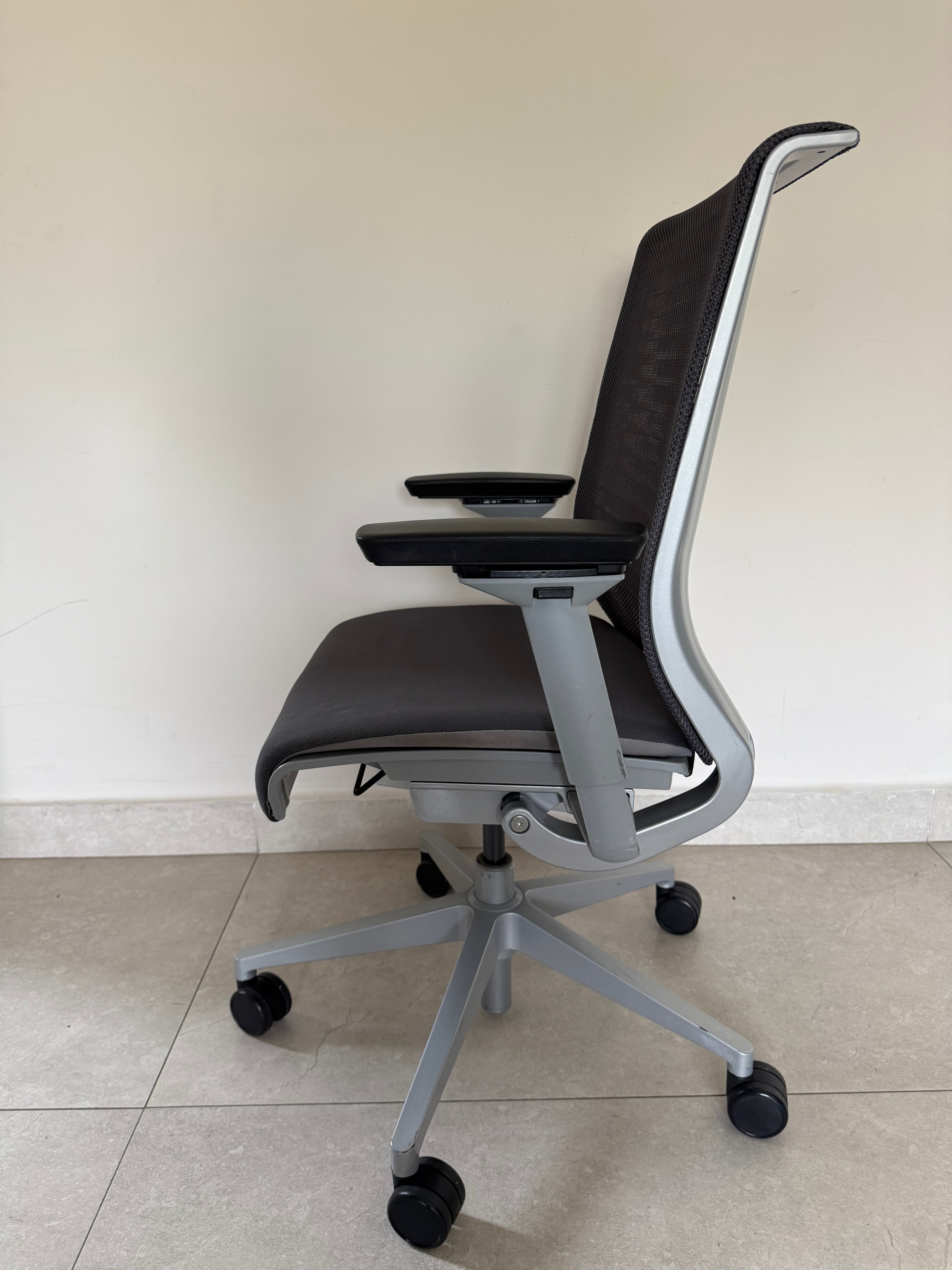 Silla Steelcase Think Gris Preowned