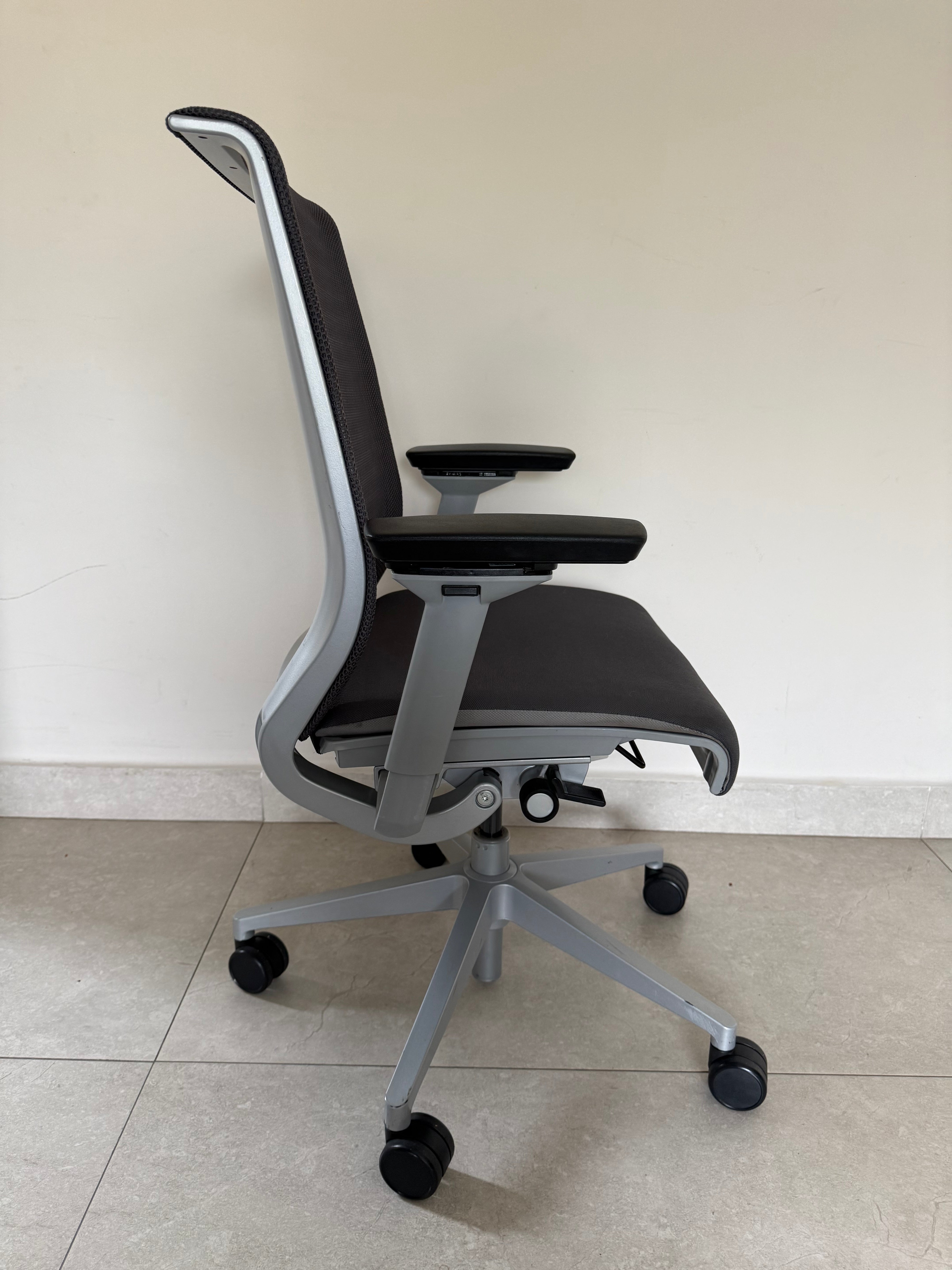 Silla Steelcase Think Gris Preowned