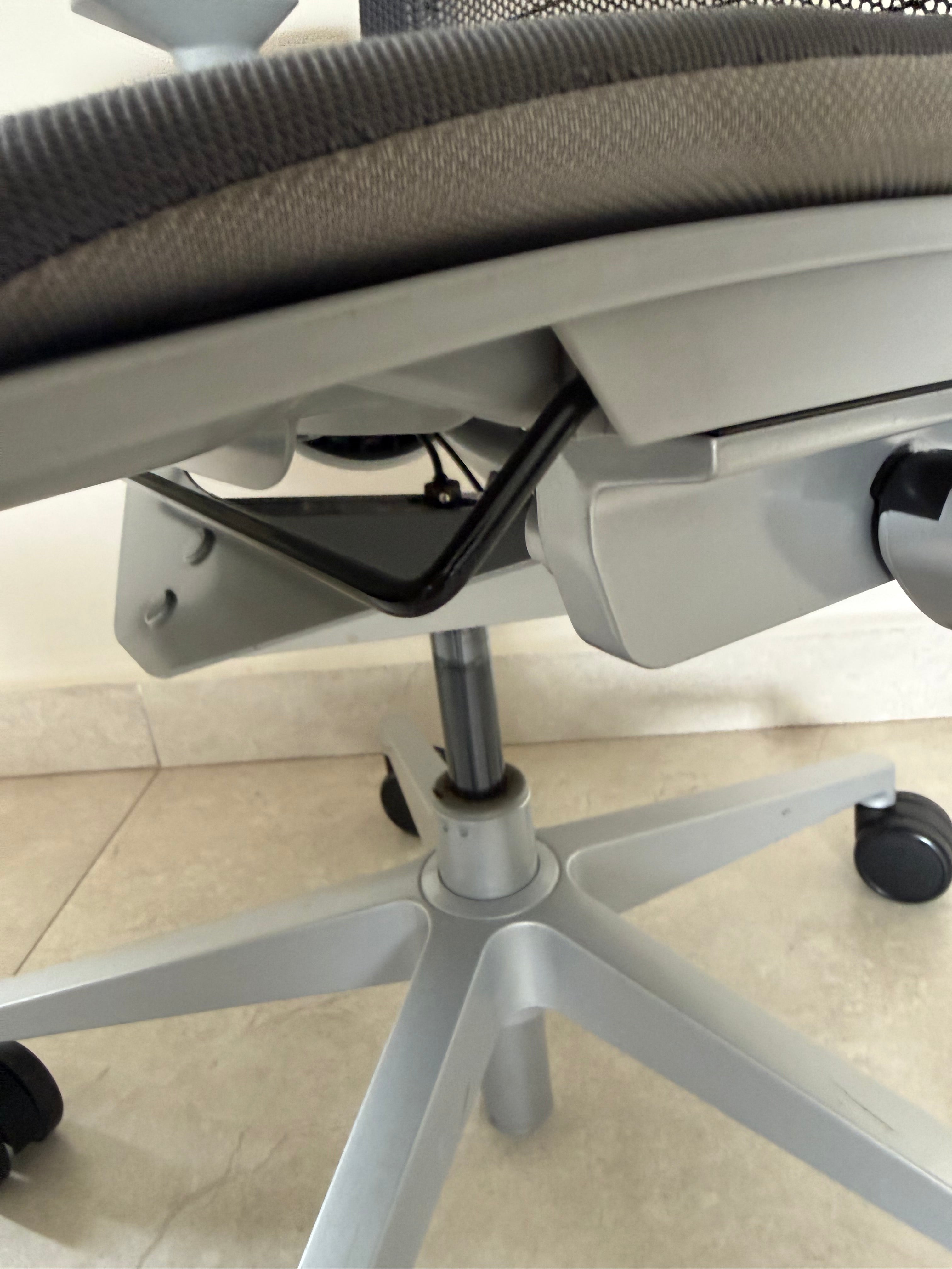 Silla Steelcase Think Gris Preowned