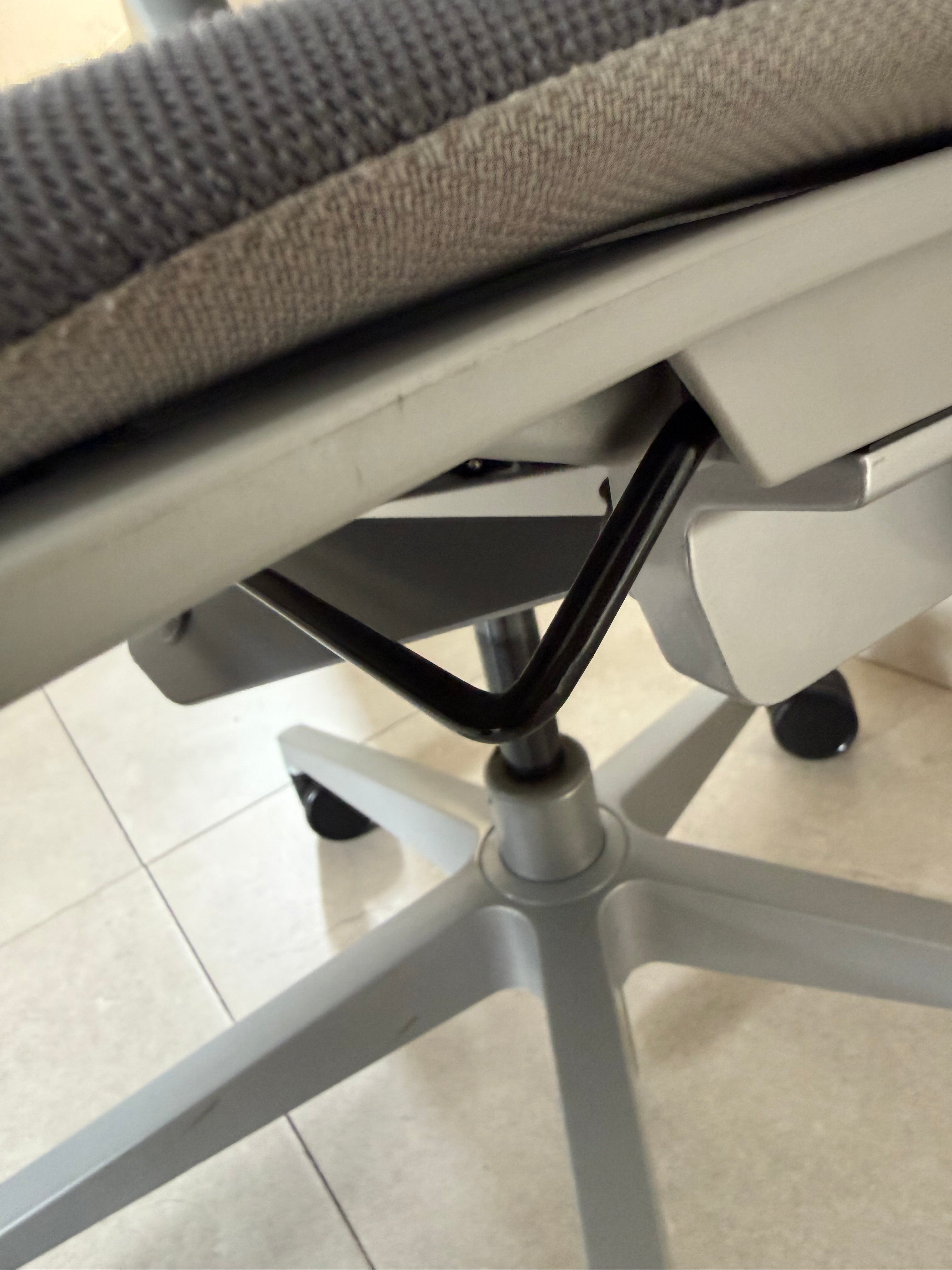 Silla Steelcase Think Gris Preowned