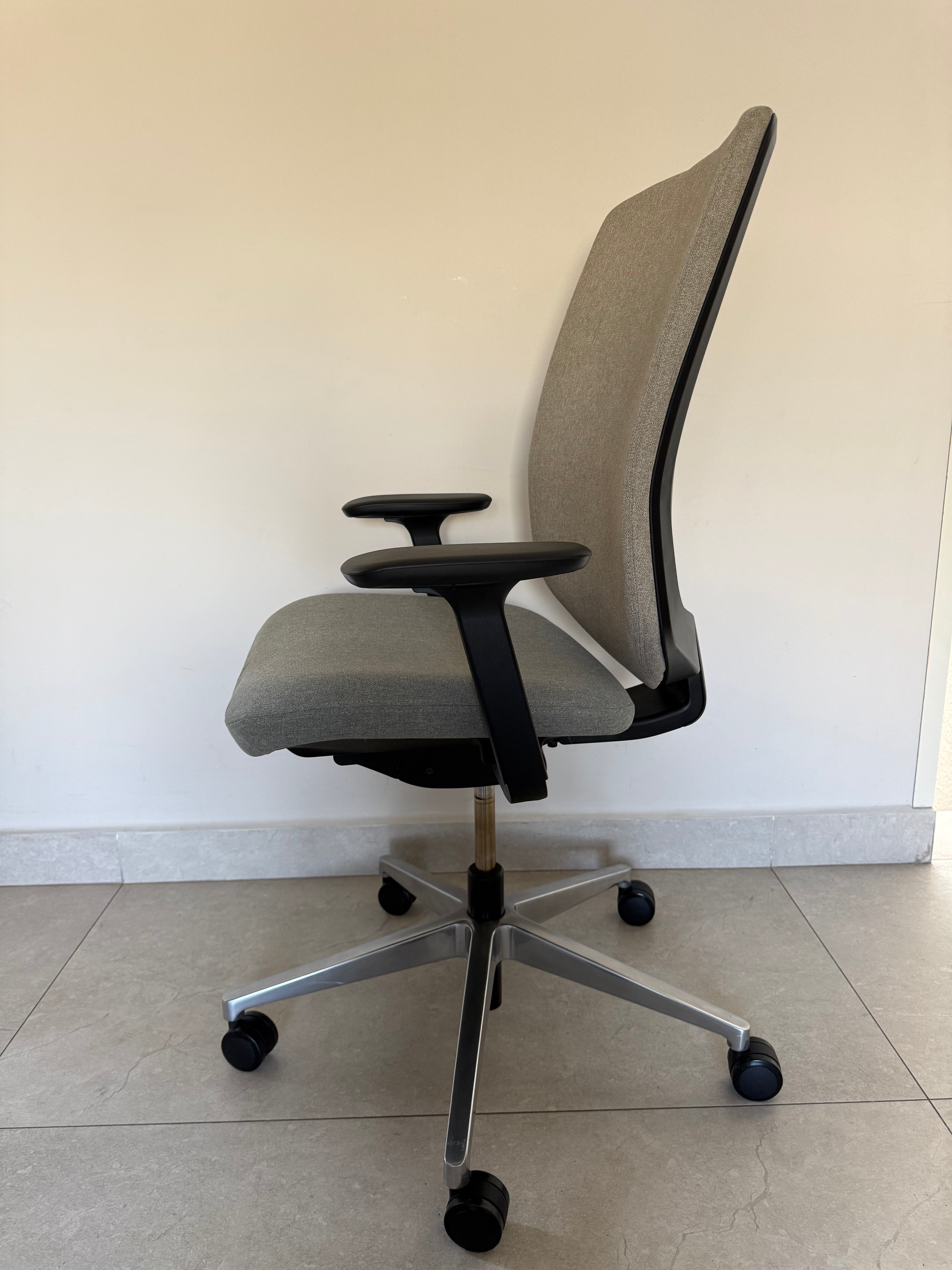Silla Verus Acolchada Herman Miller - Preowned