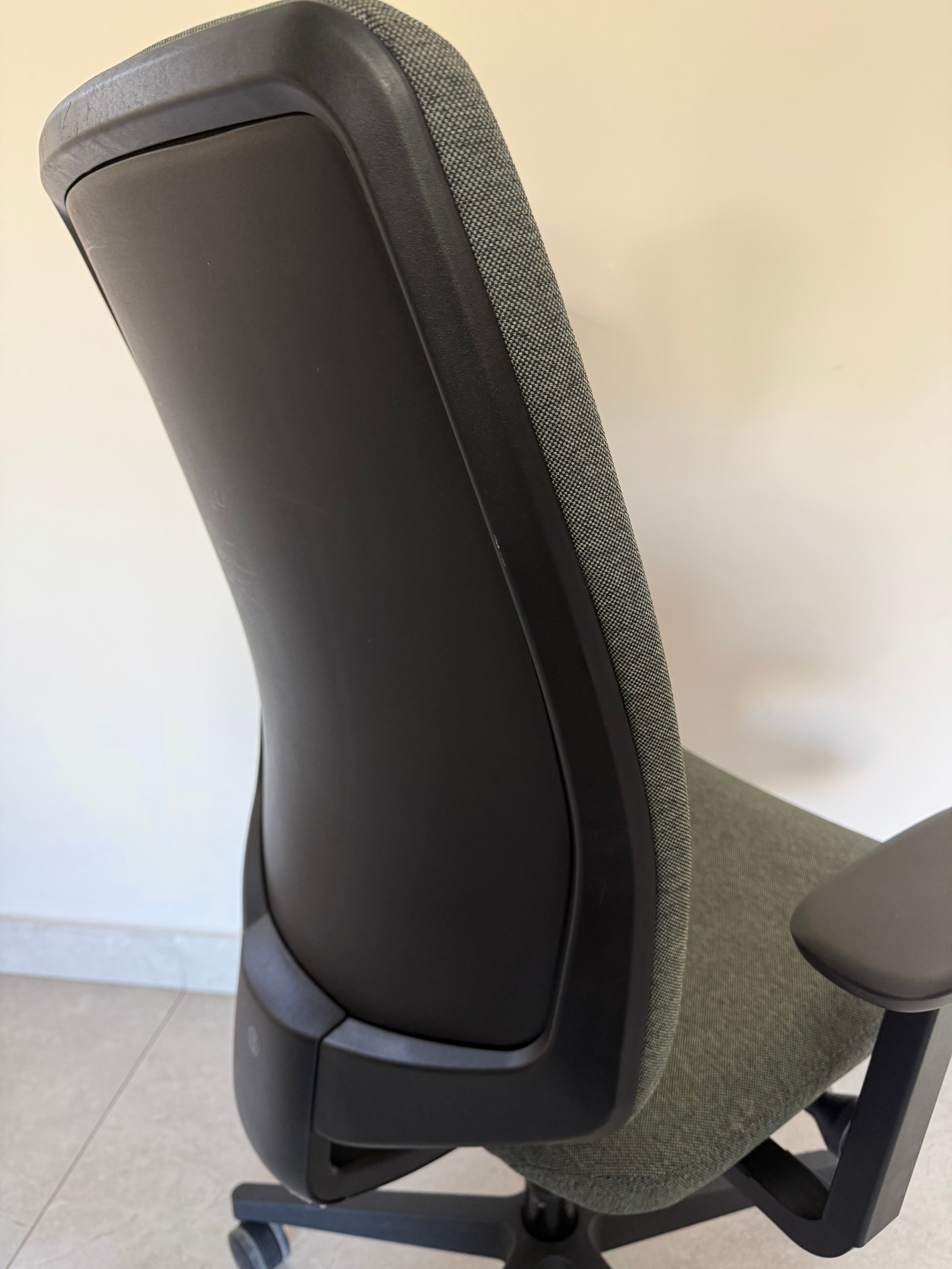 Silla Verus Acolchada Verde Herman Miller - Preowned