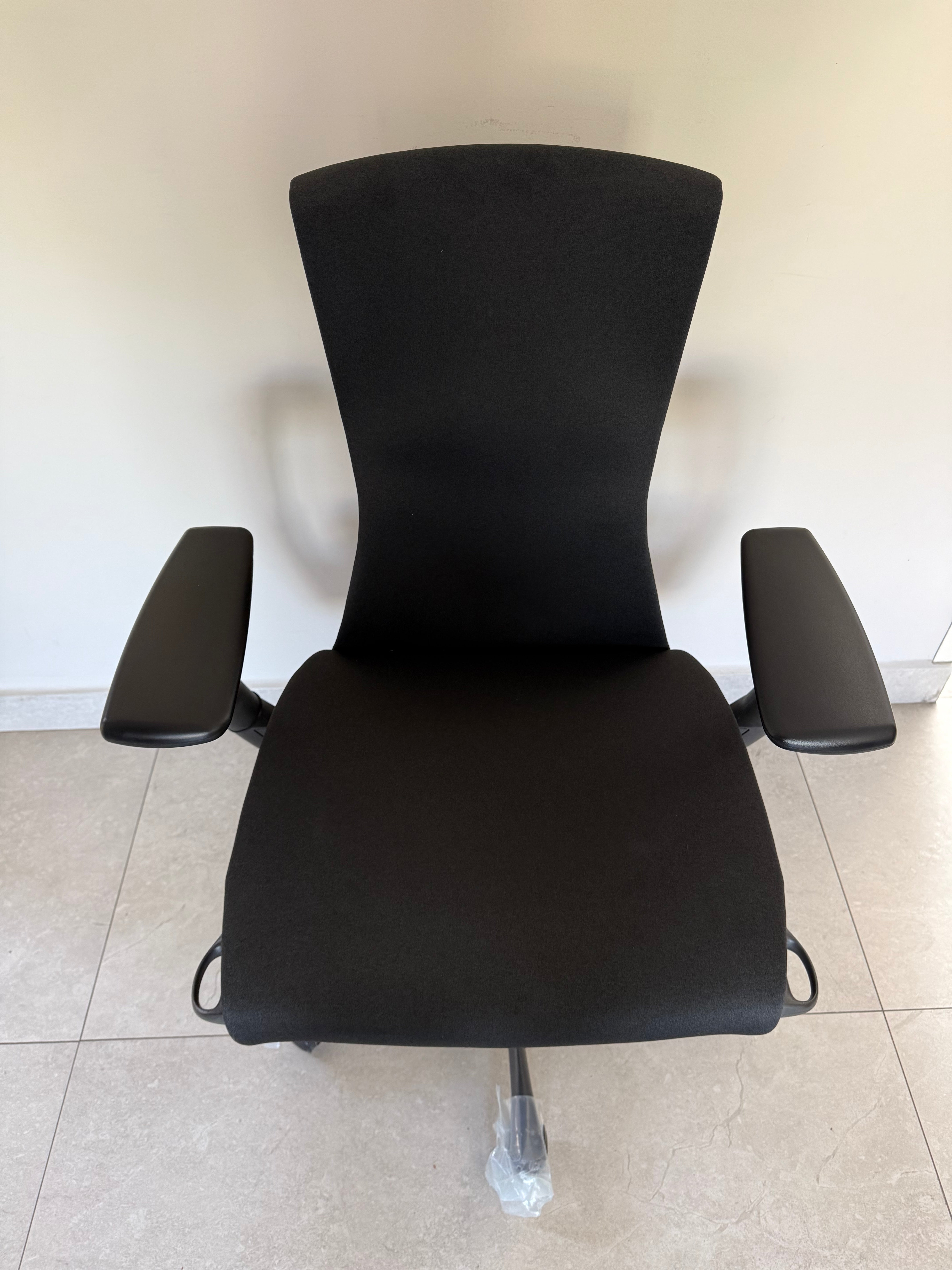 Embody Negro Liso - Herman Miller Nueva