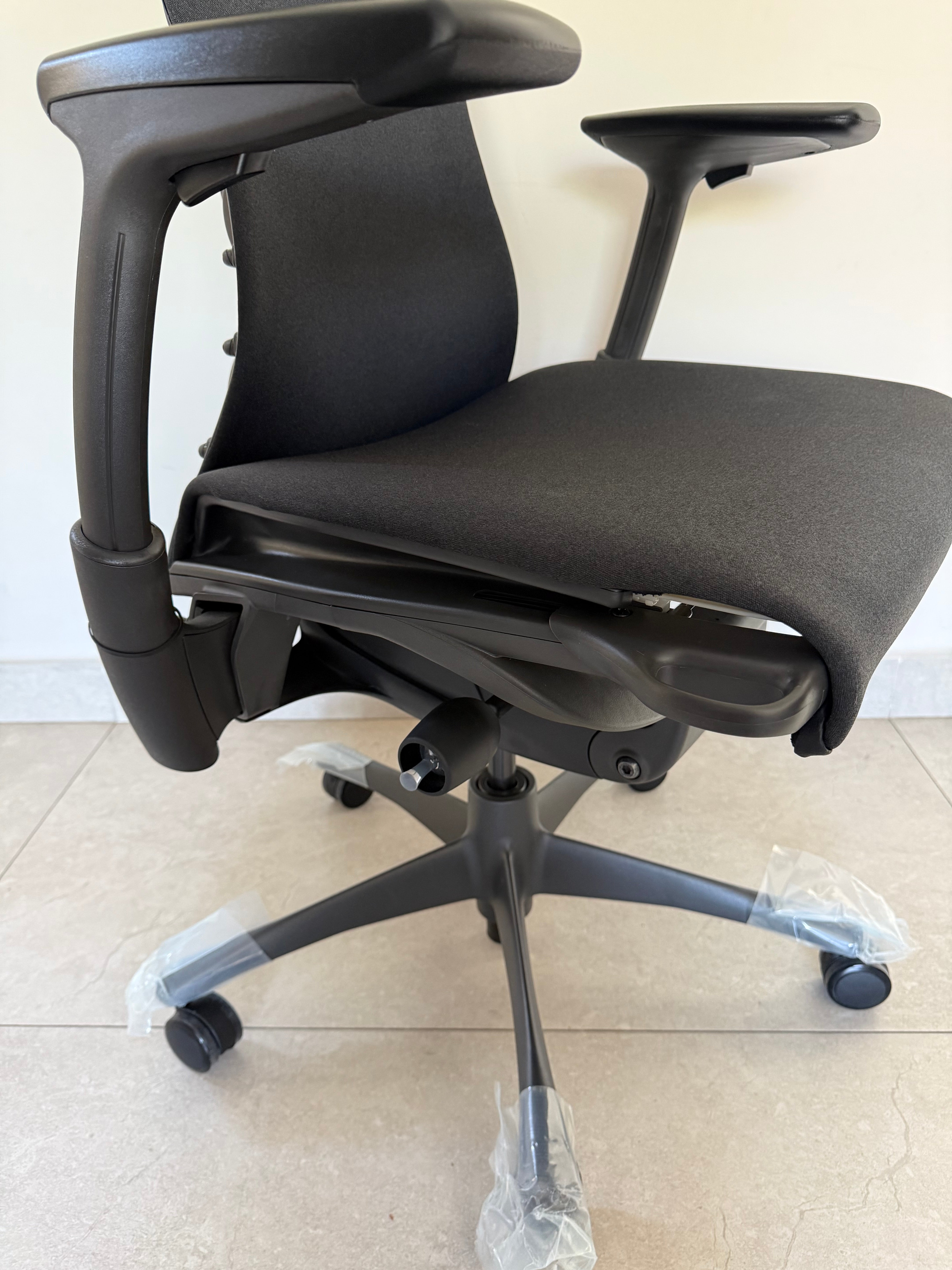 Embody Negro Liso - Herman Miller Nueva