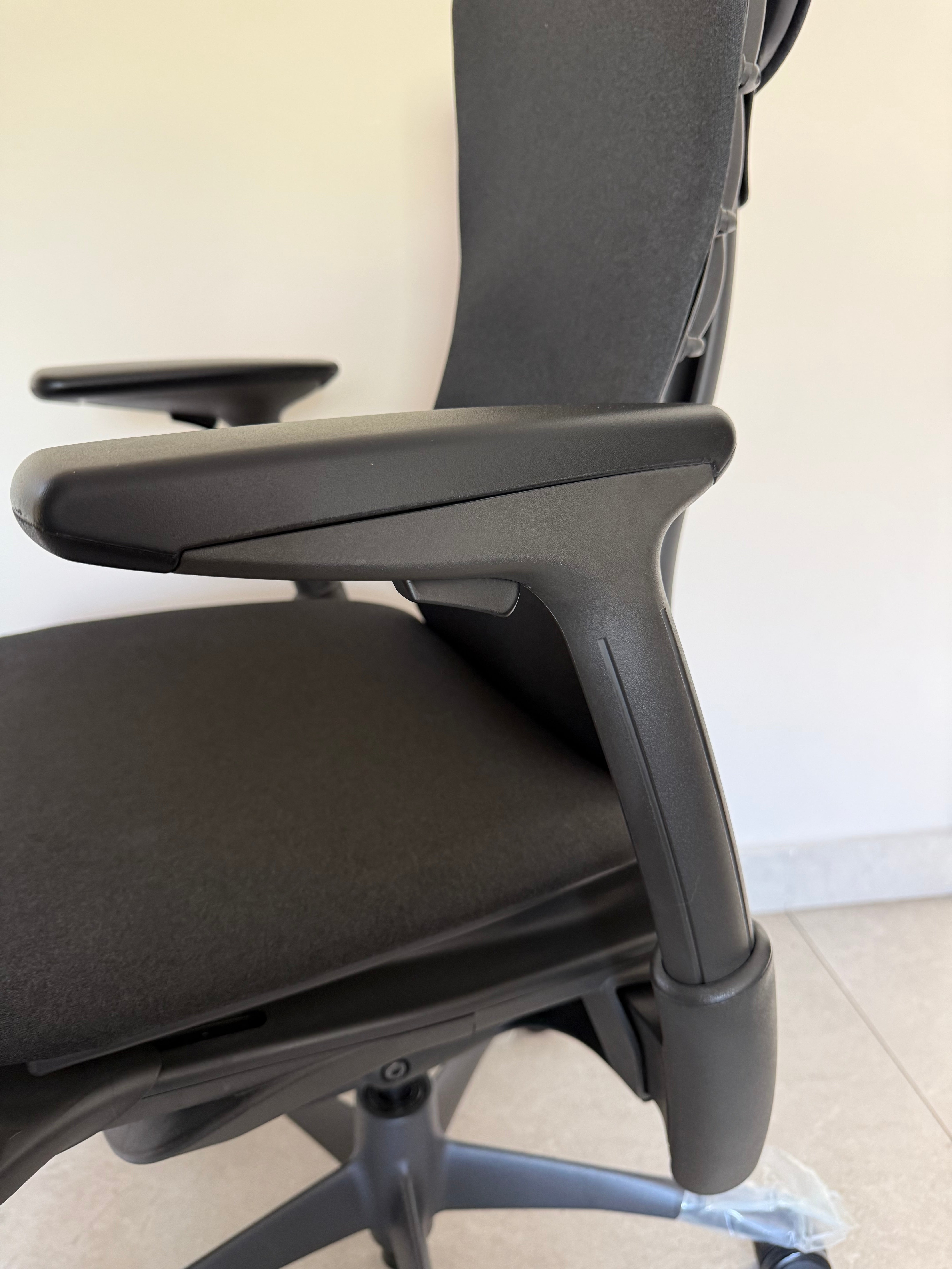 Embody Negro Liso - Herman Miller Nueva