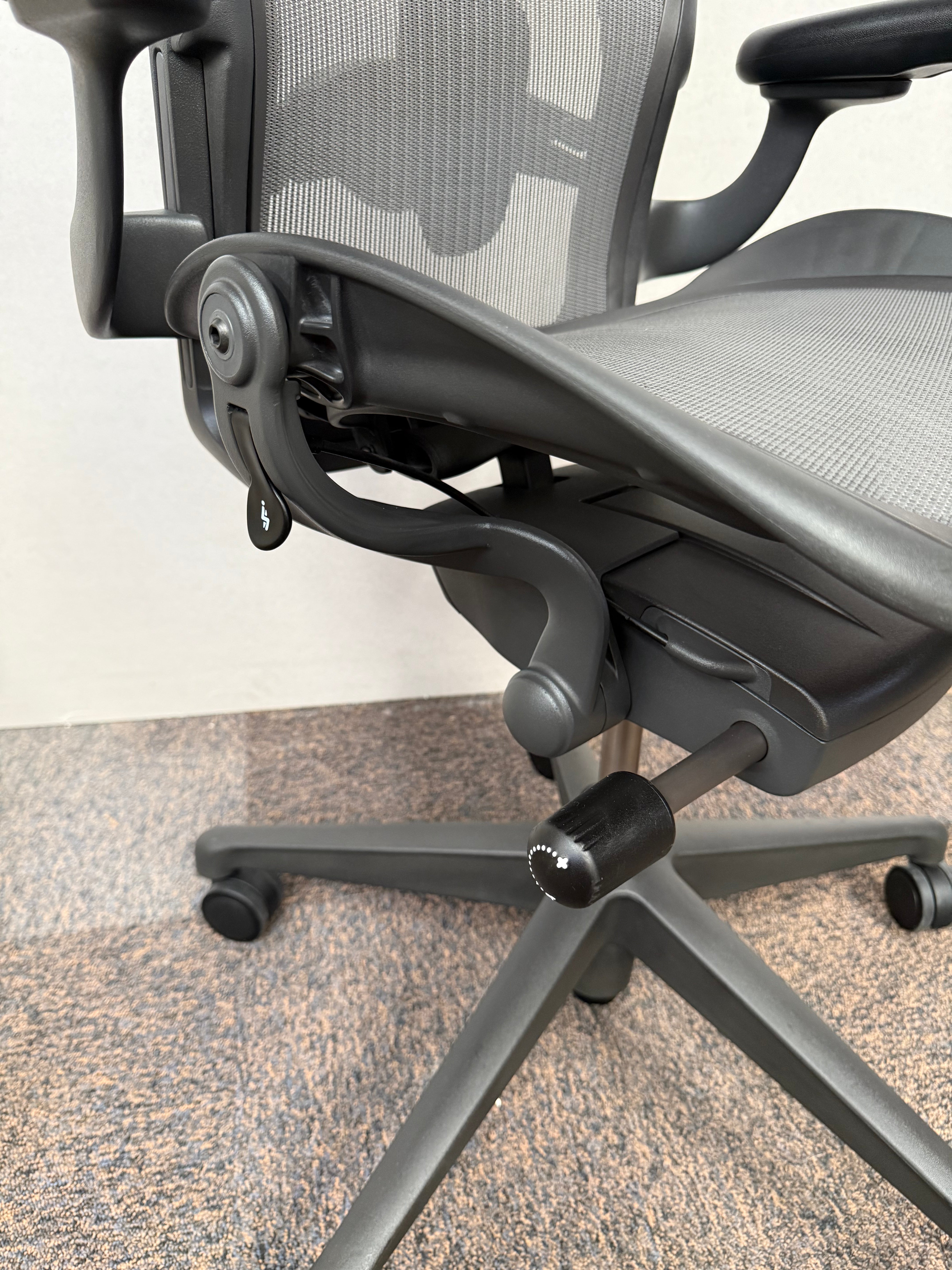 Silla Aeron Herman Miller Talla B con Bloqueo - Preowned