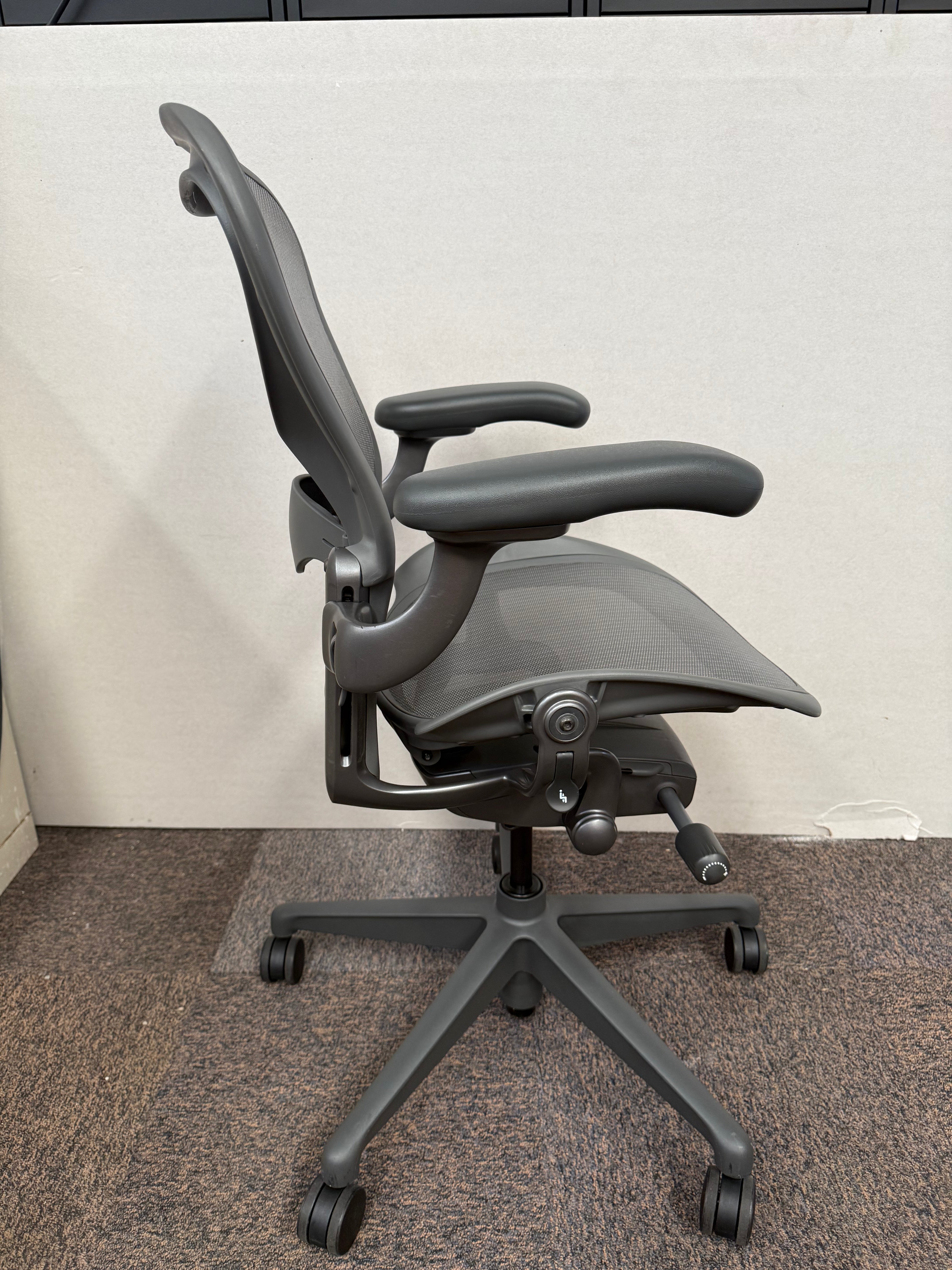 Silla Aeron Herman Miller Talla B Gris Bloqueo - Preowned
