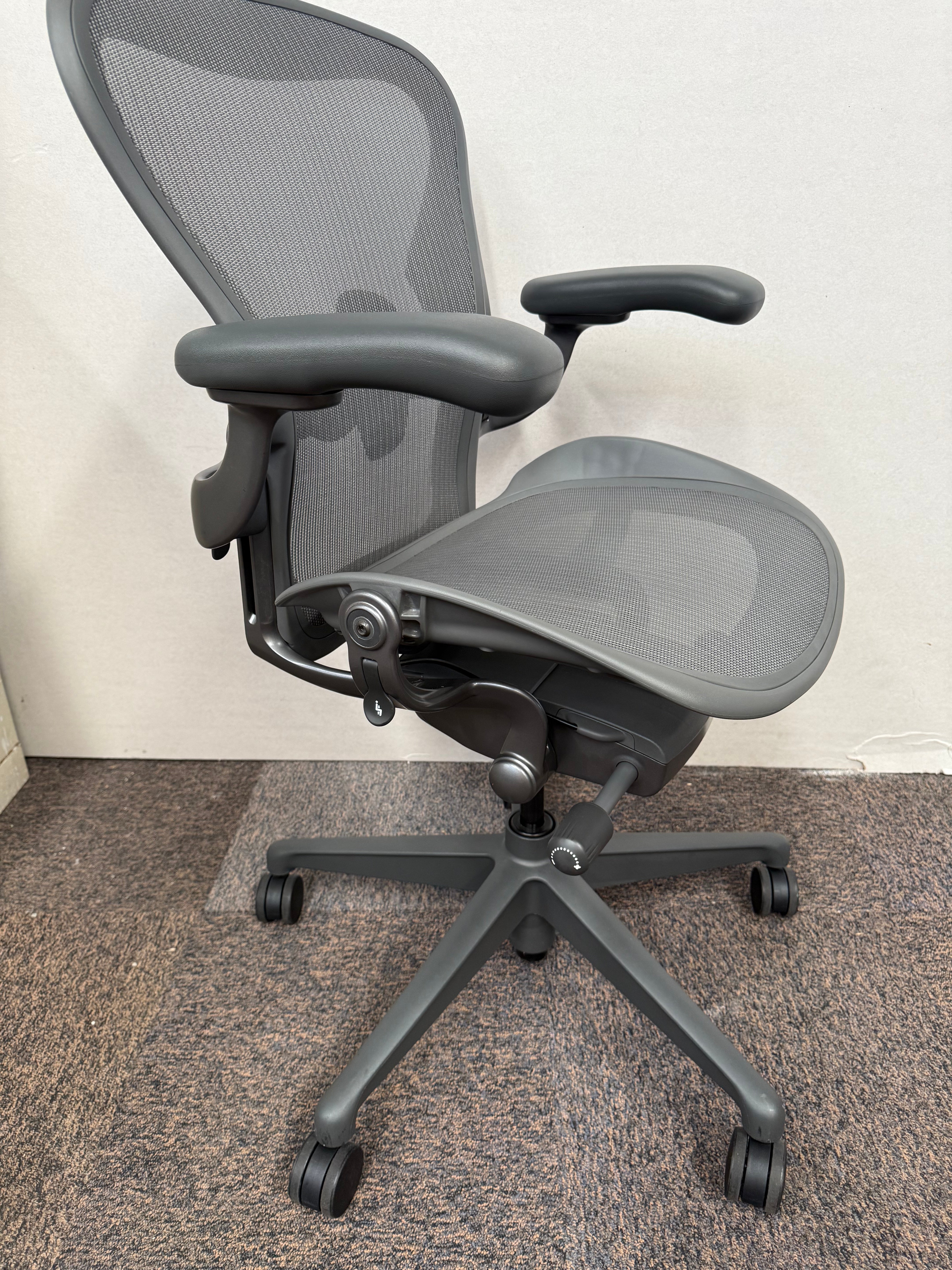 Silla Aeron Herman Miller Talla B Gris Bloqueo - Preowned