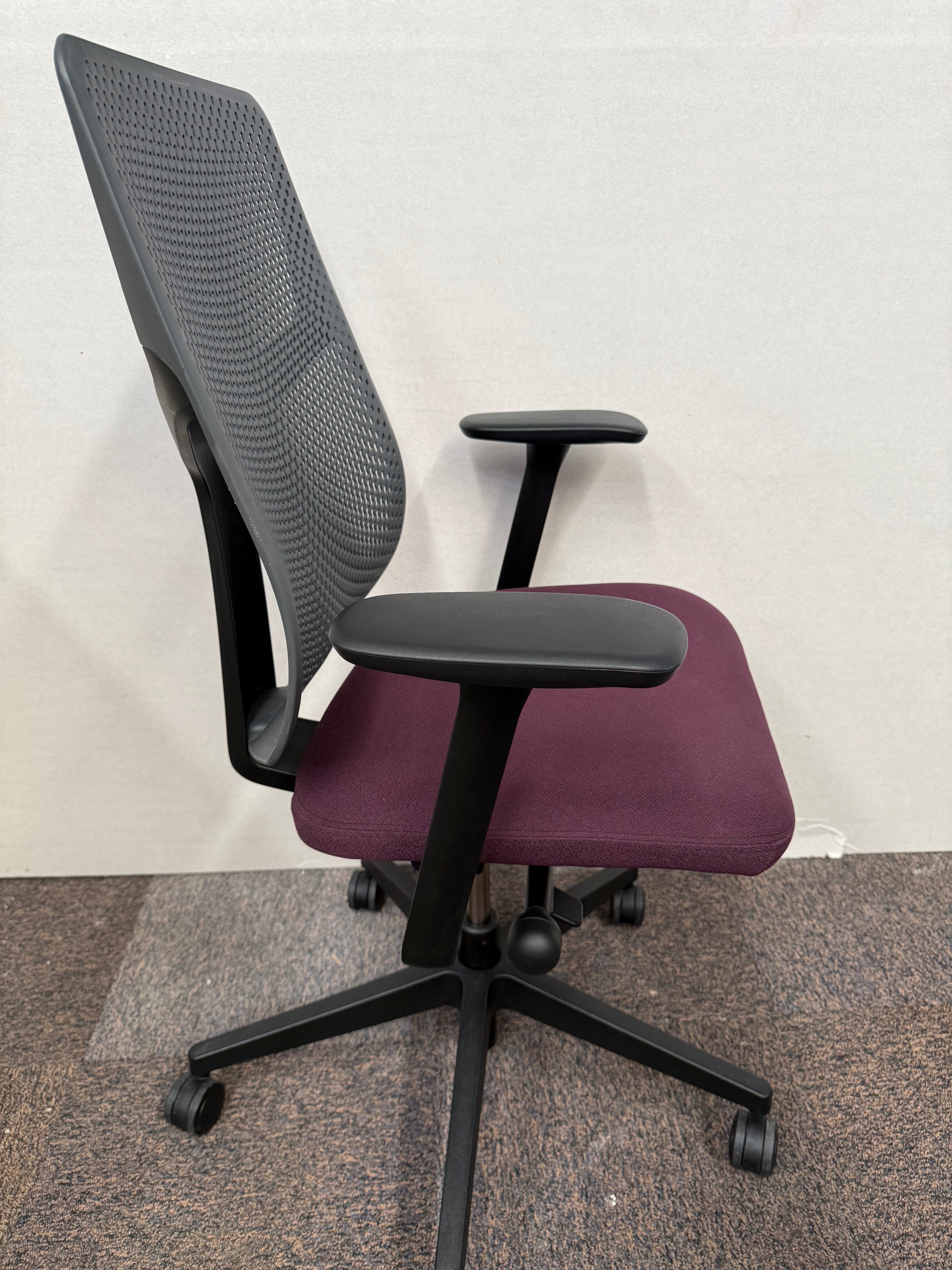 Silla Herman Miller Verus Vino - Exhibición