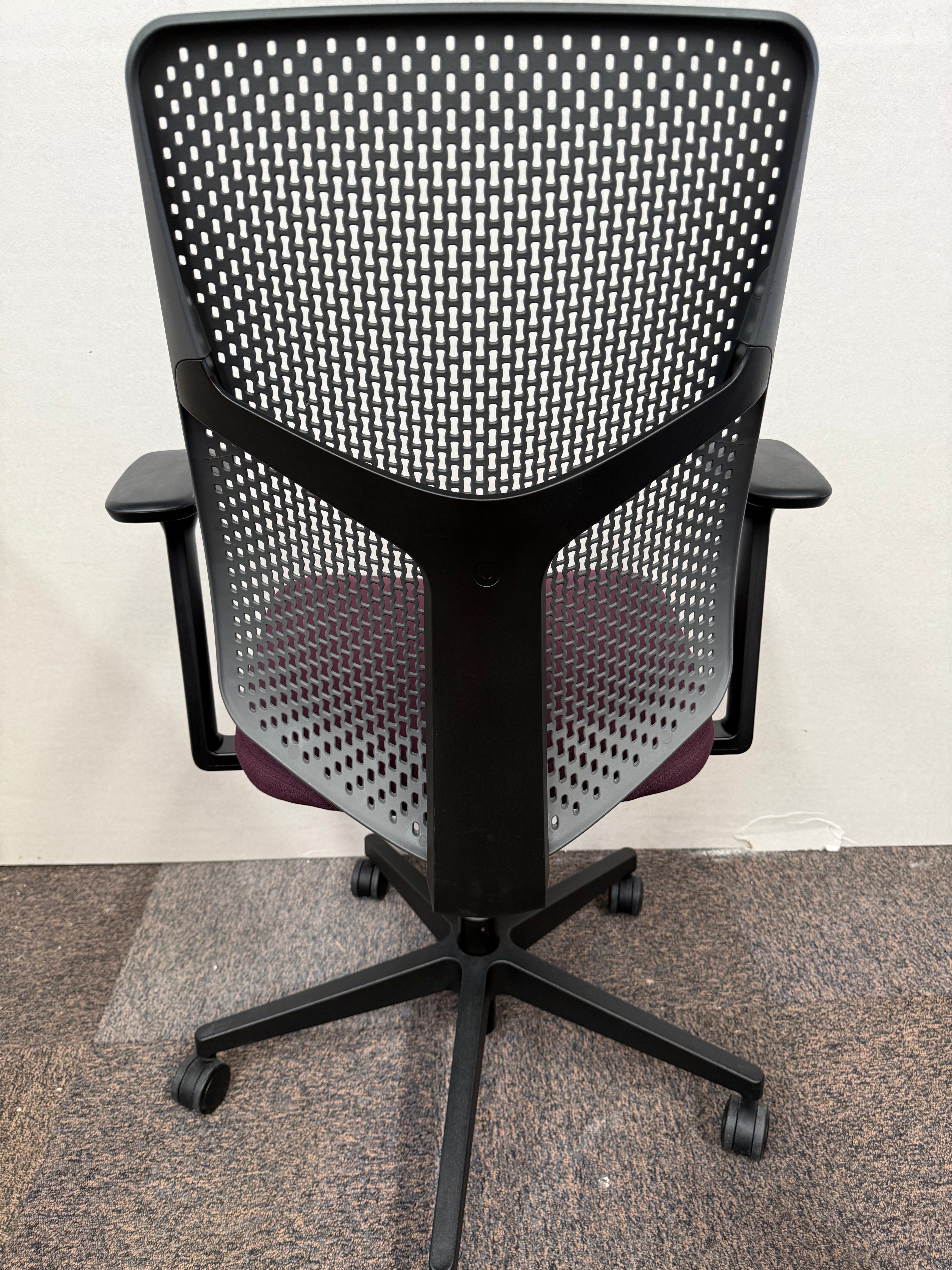 Silla Herman Miller Verus Vino - Exhibición