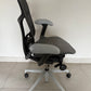 Silla Mirra 2 Equipada Herman Miller gris - Preowned