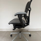 Silla Mirra 2 Equipada Herman Miller gris - Preowned