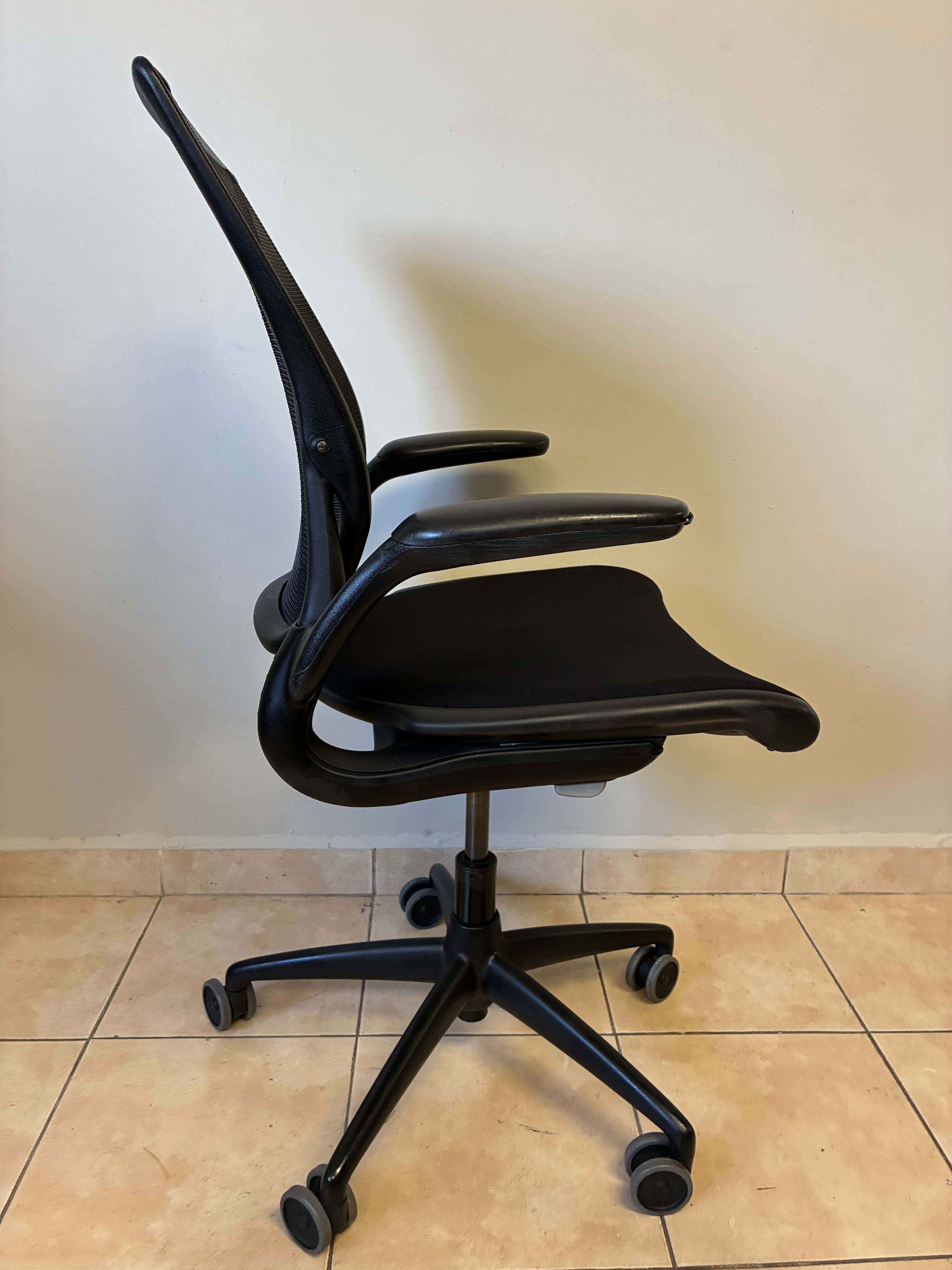 Silla Humanscale World Negro