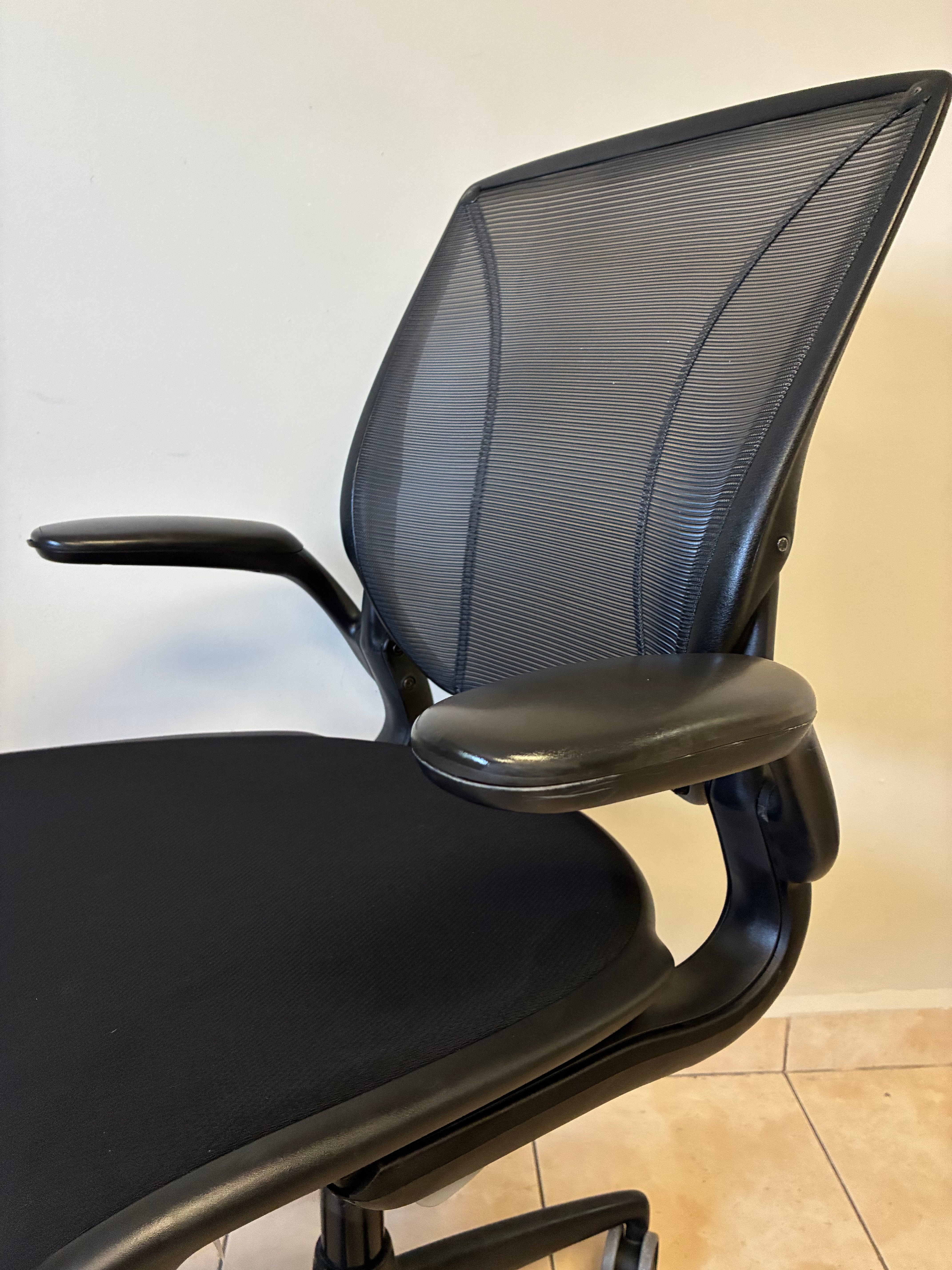 Silla Humanscale World Negro