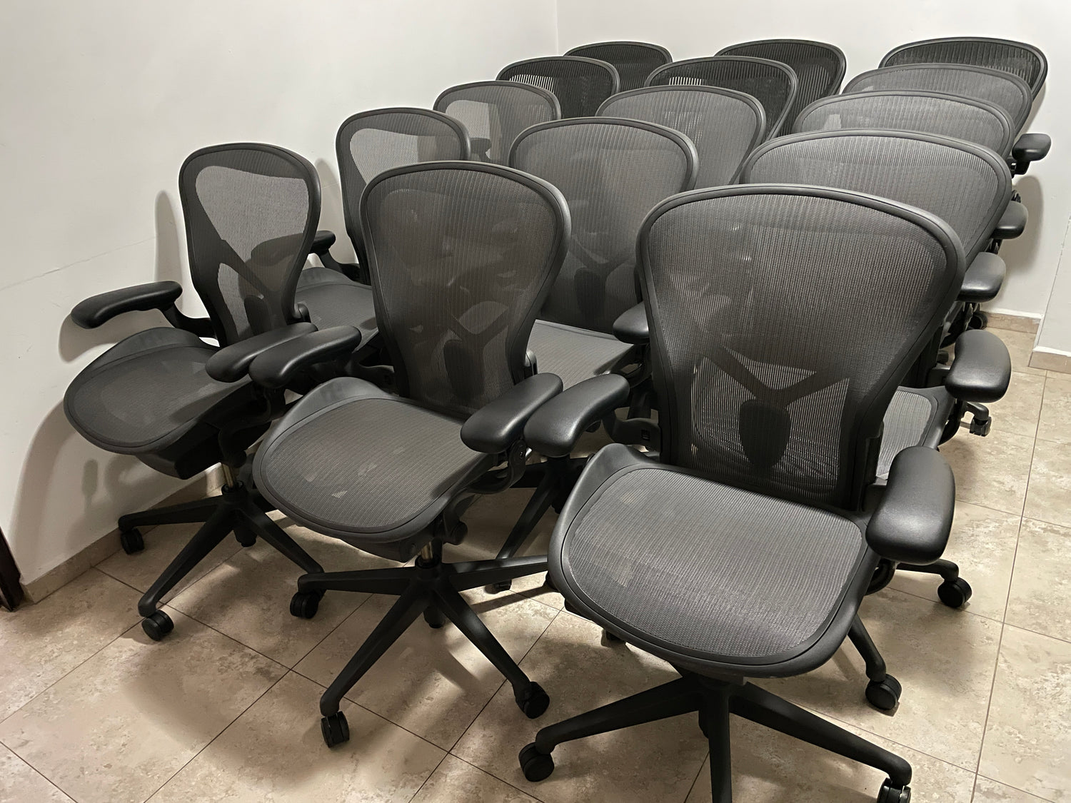 Sillas y mobiliario de segunda mano