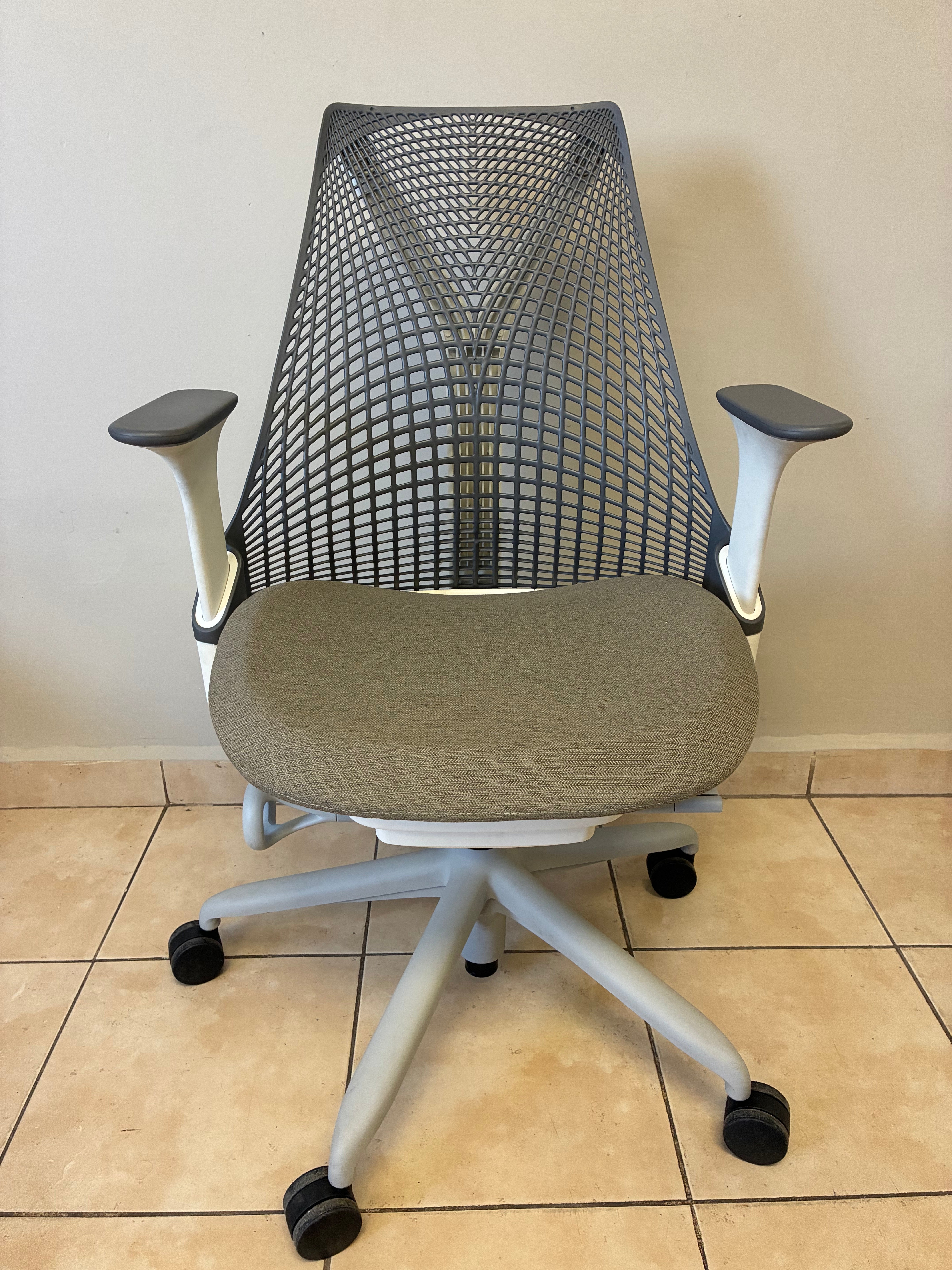 Silla Herman Miller Sayl Gris asiento Gris - Preowned