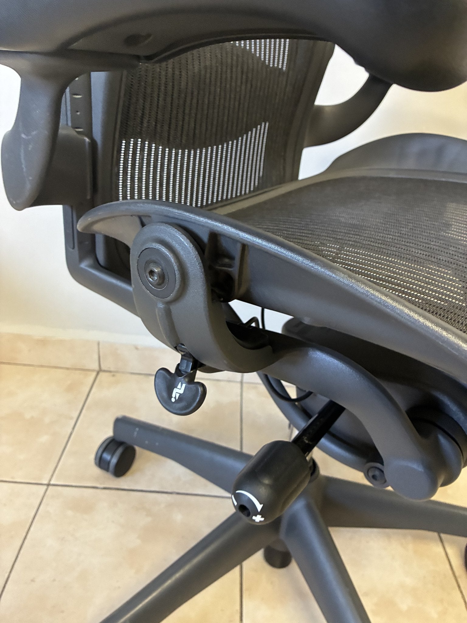 Silla Herman Miller Aeron Classic Talla B Equipada - vista 6