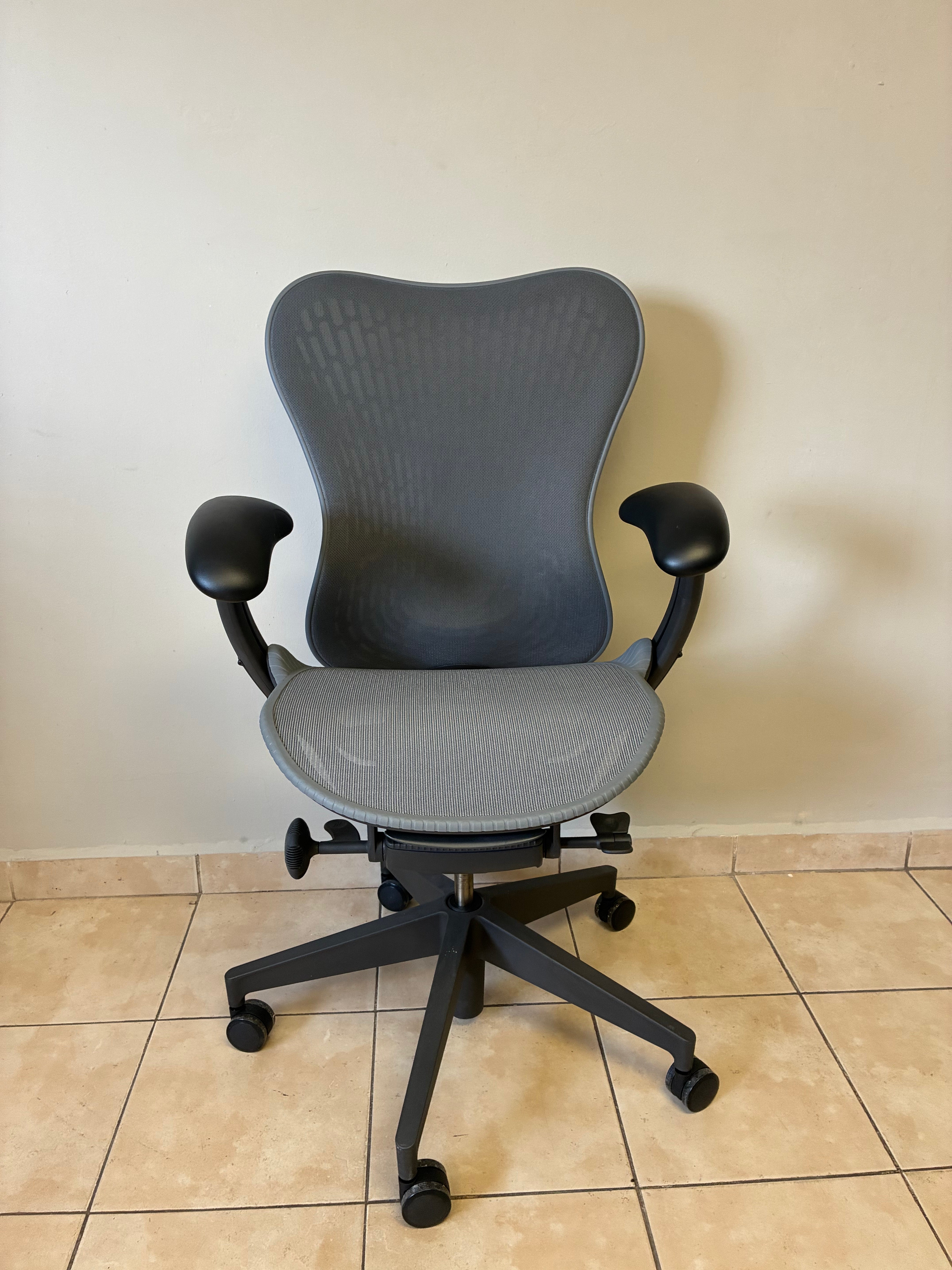 Silla Mirra 2 Butterfly Equipada - Preowned