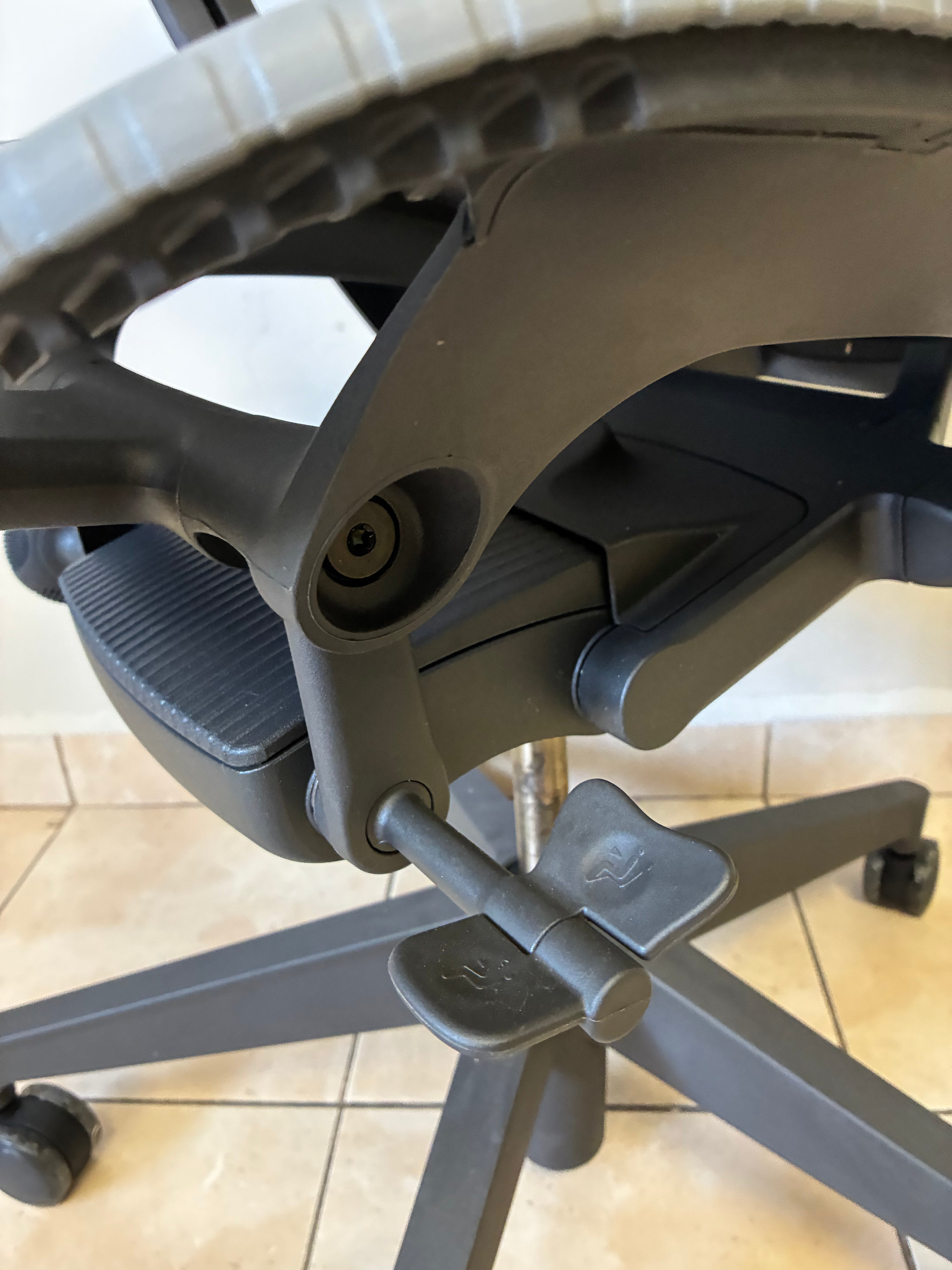 Silla Mirra 2 Butterfly Equipada - Preowned
