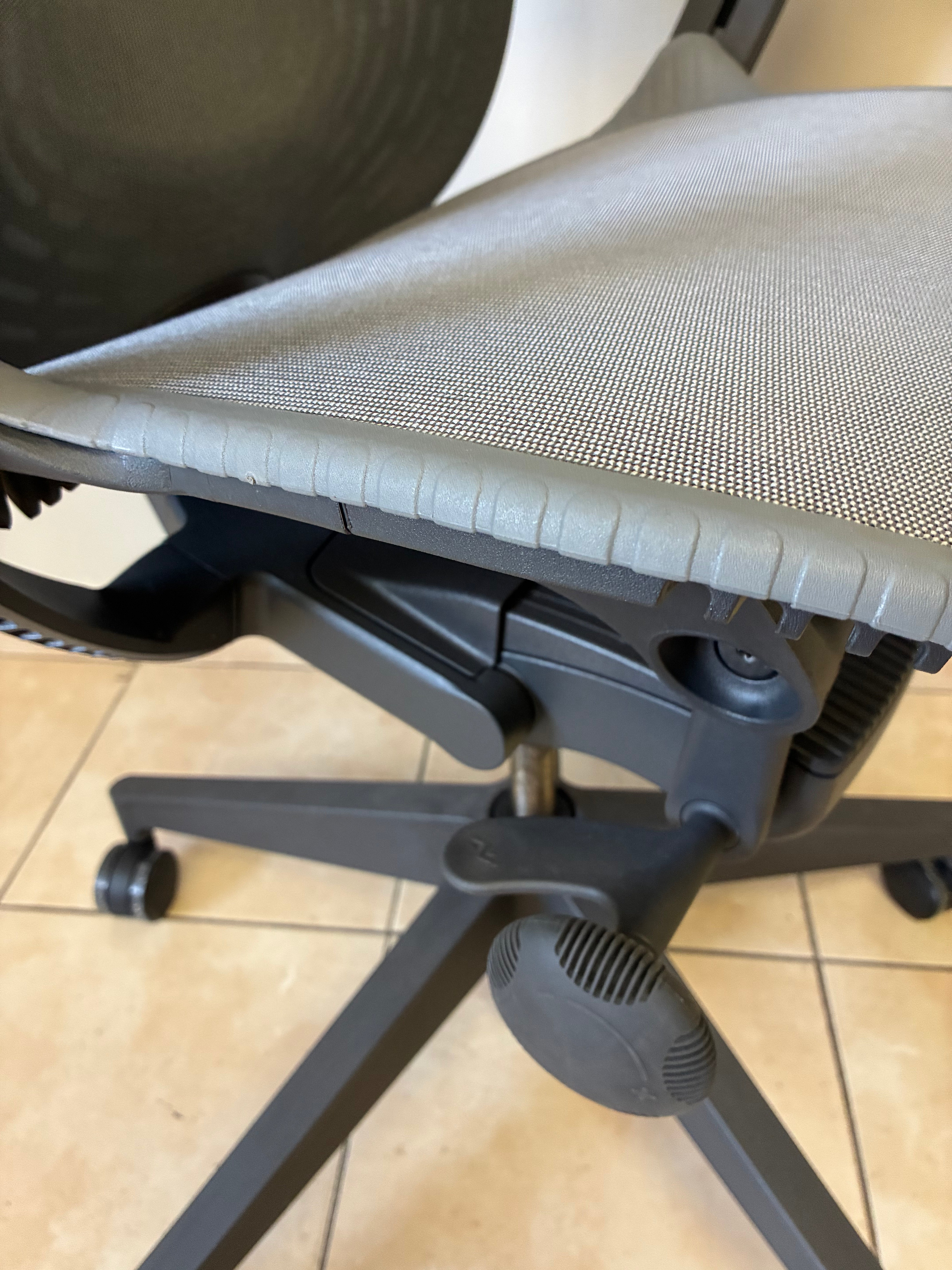 Silla Mirra 2 Butterfly Equipada - Preowned