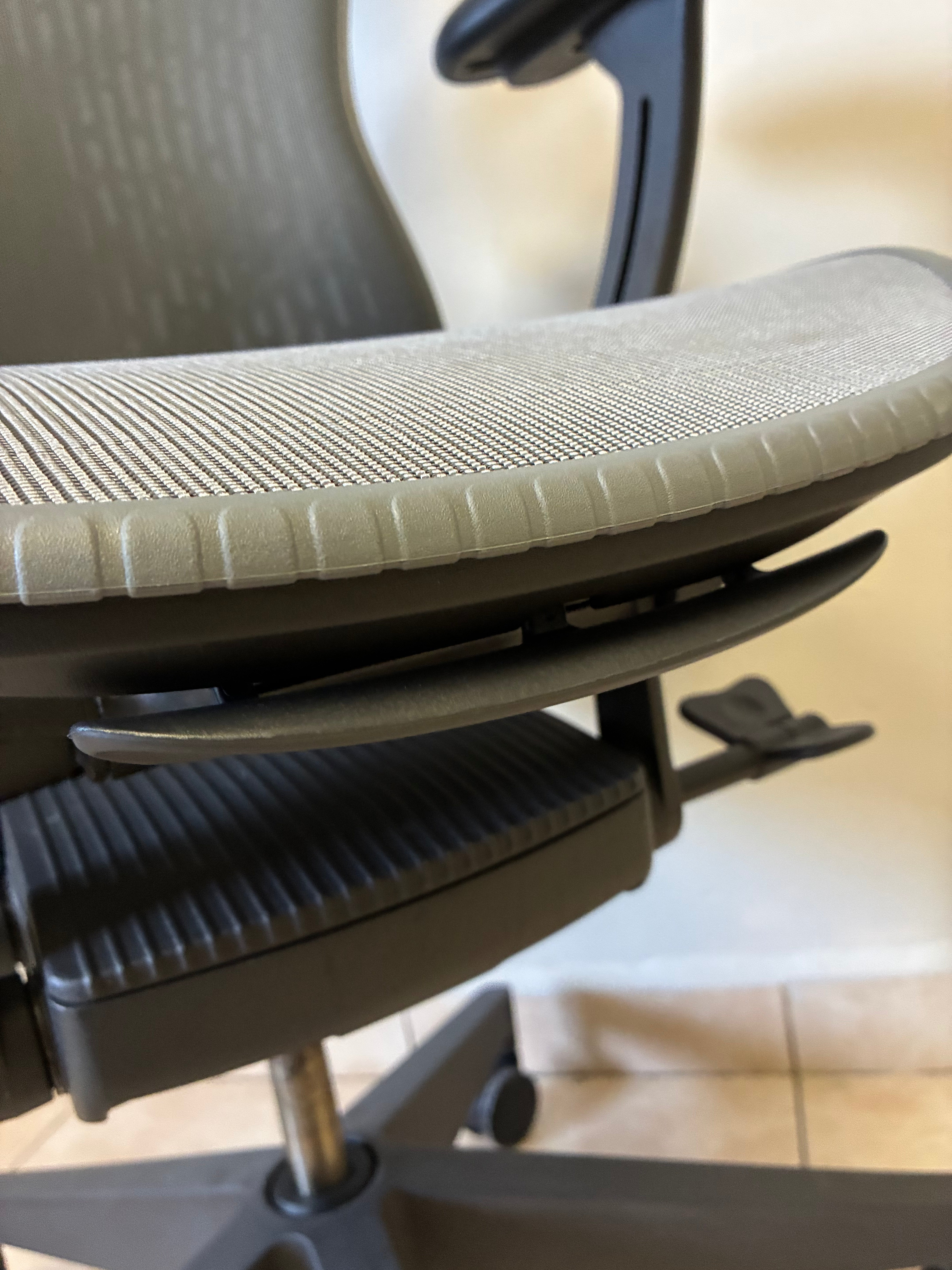 Silla Mirra 2 Butterfly Equipada - Preowned