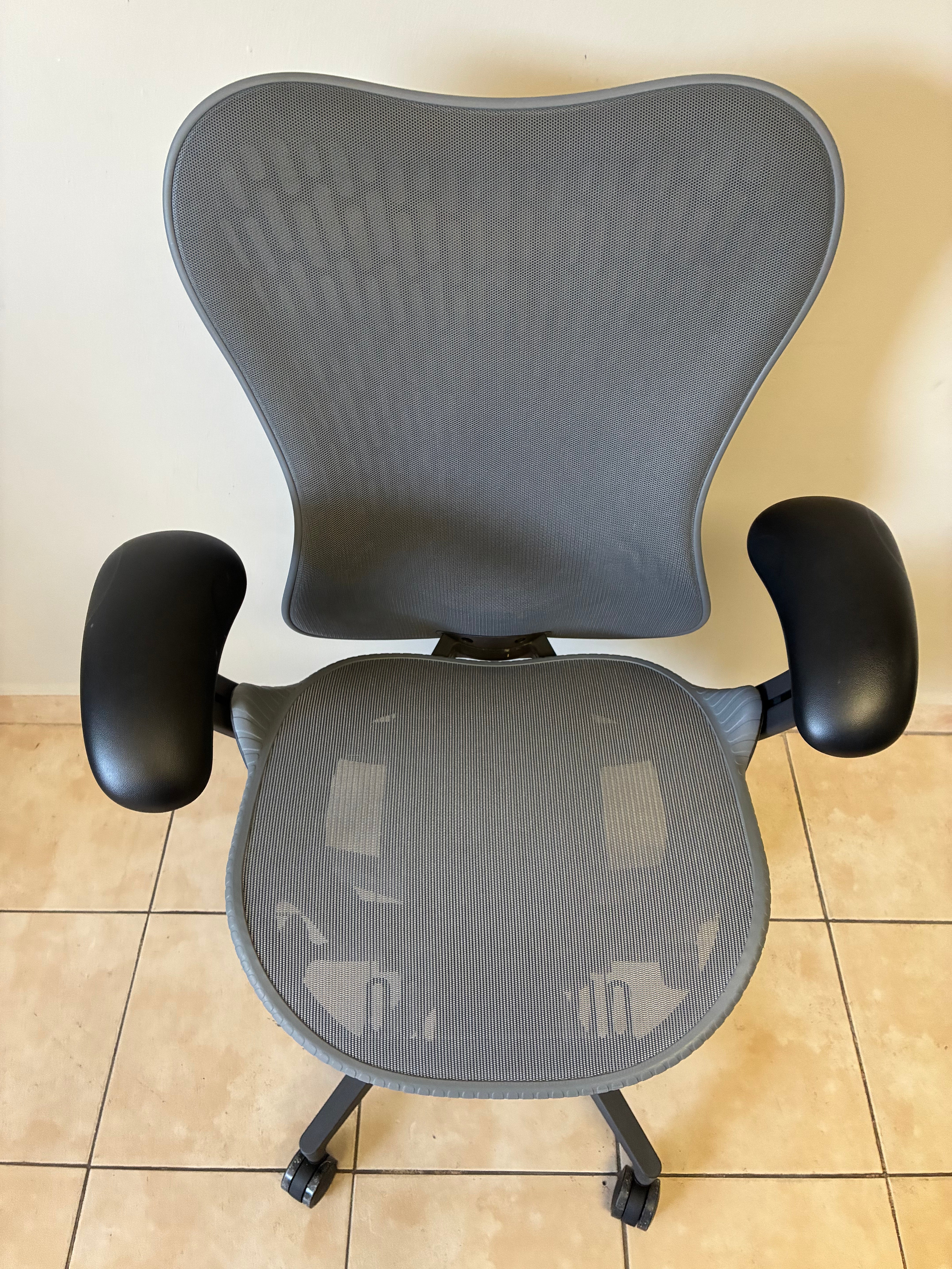 Silla Mirra 2 Butterfly Equipada - Preowned