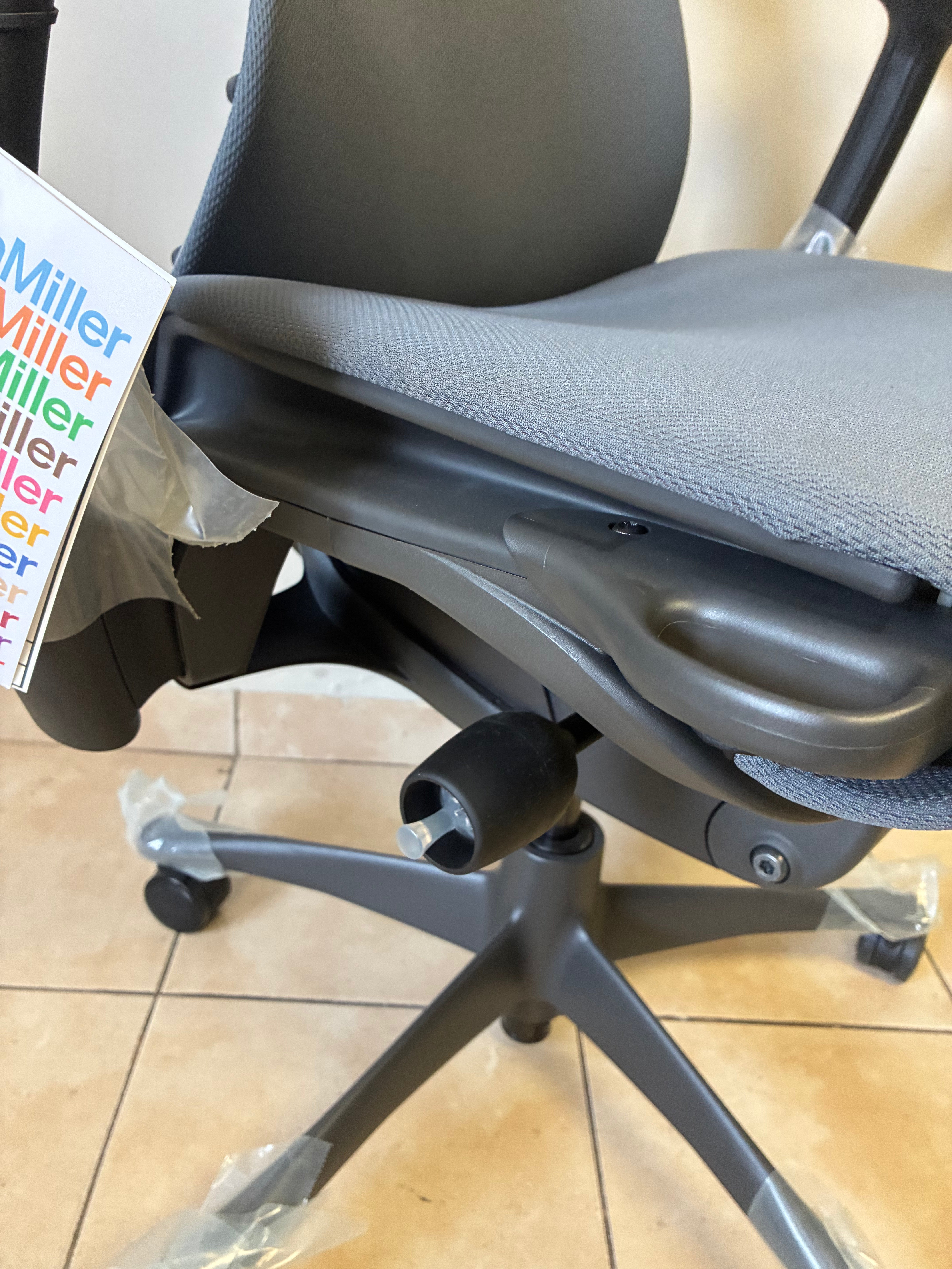 Silla Herman Miller Embody Gris - Sin Uso