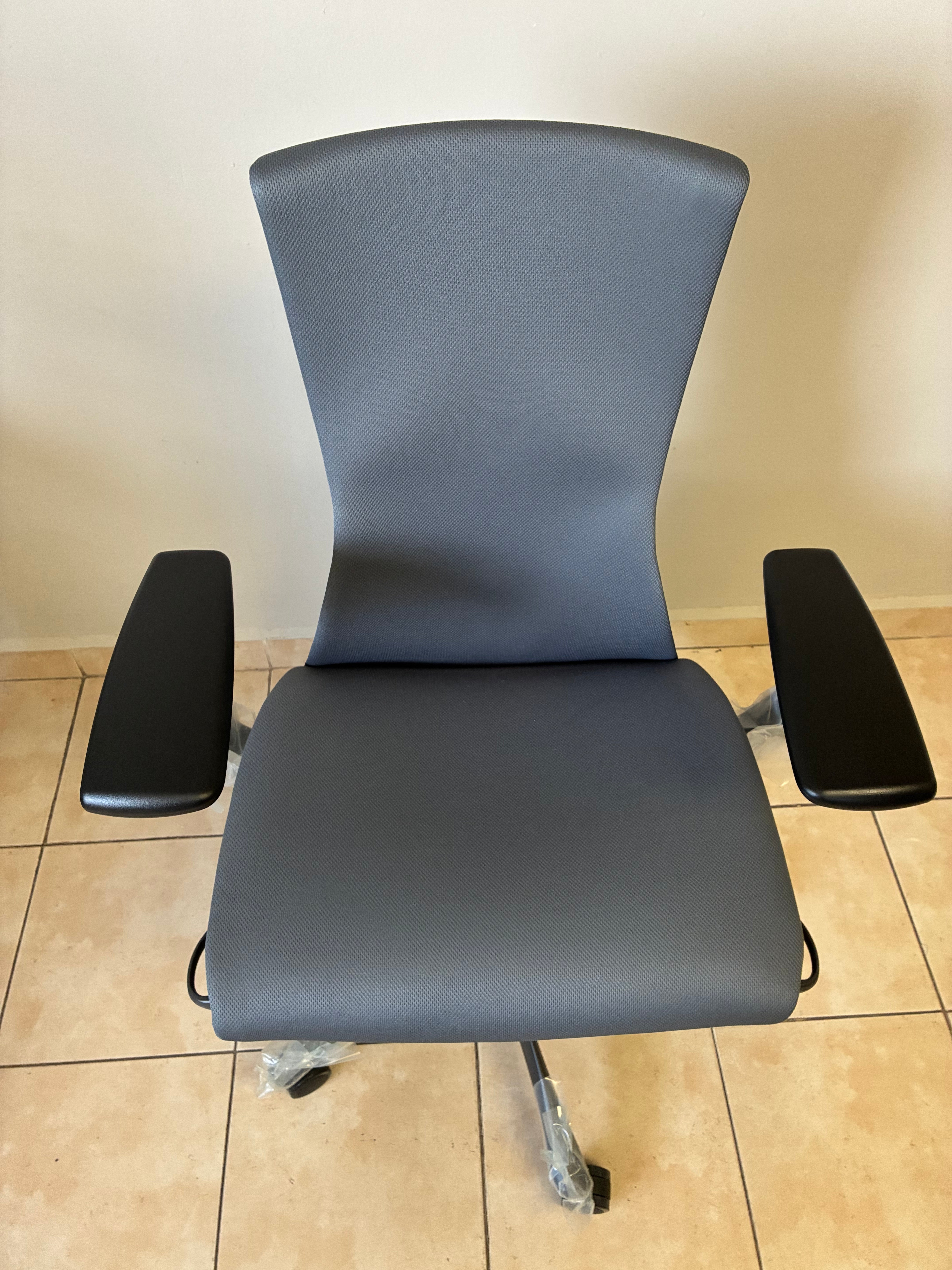 Silla Herman Miller Embody Gris - Sin Uso