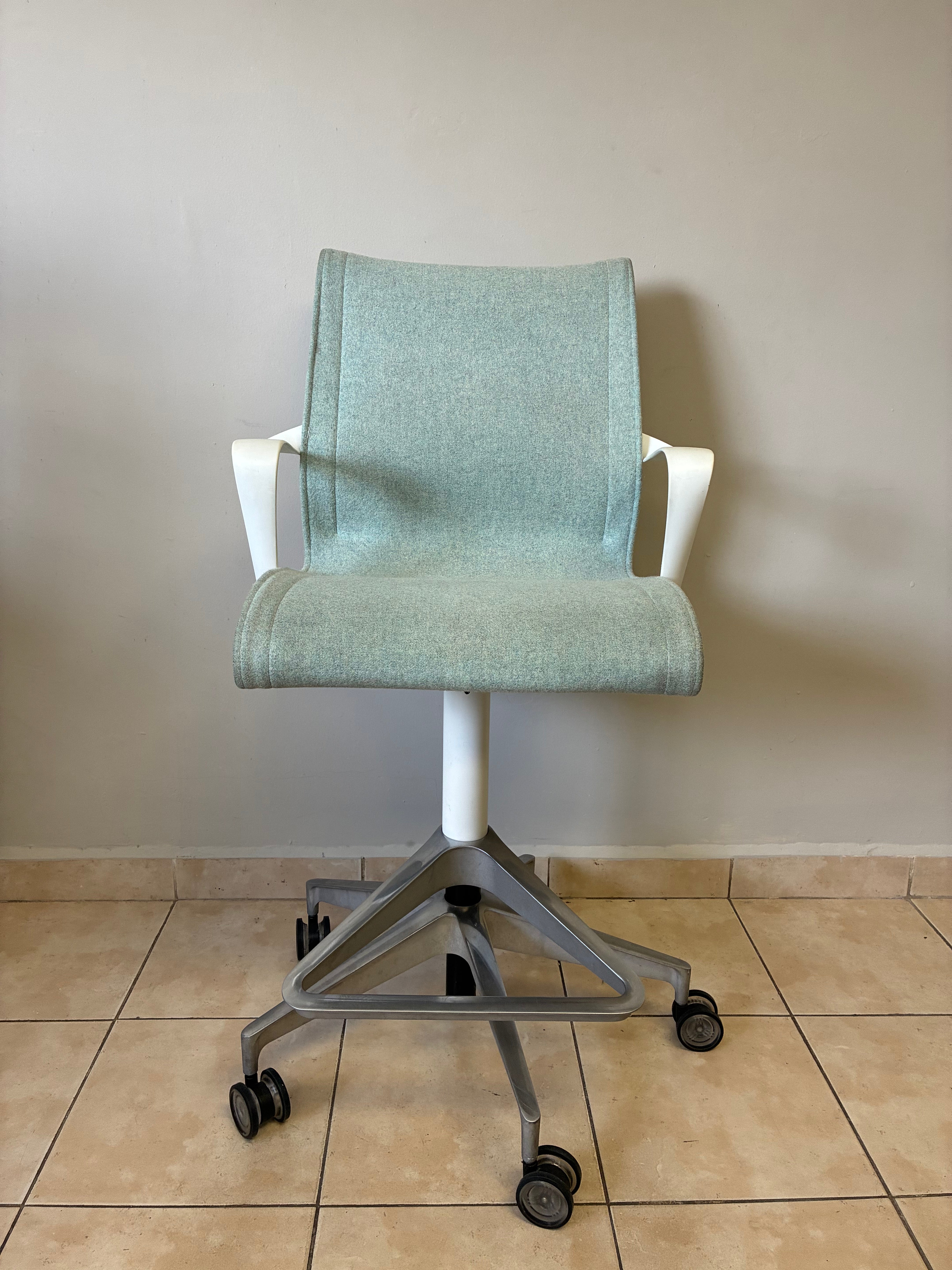 Silla Herman Miller Setu Alta Verde - Preowned