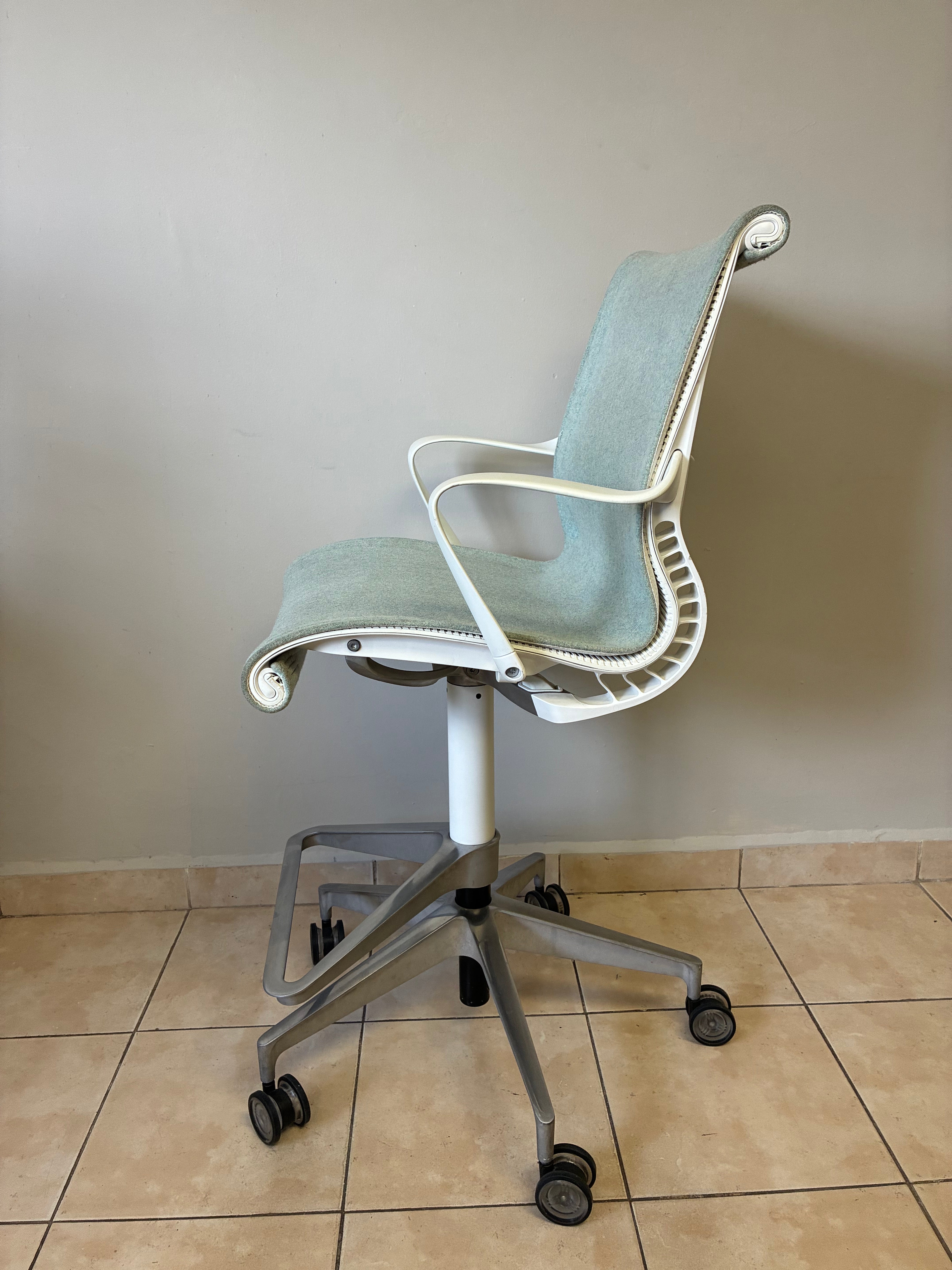Silla Herman Miller Setu Alta Verde - Preowned