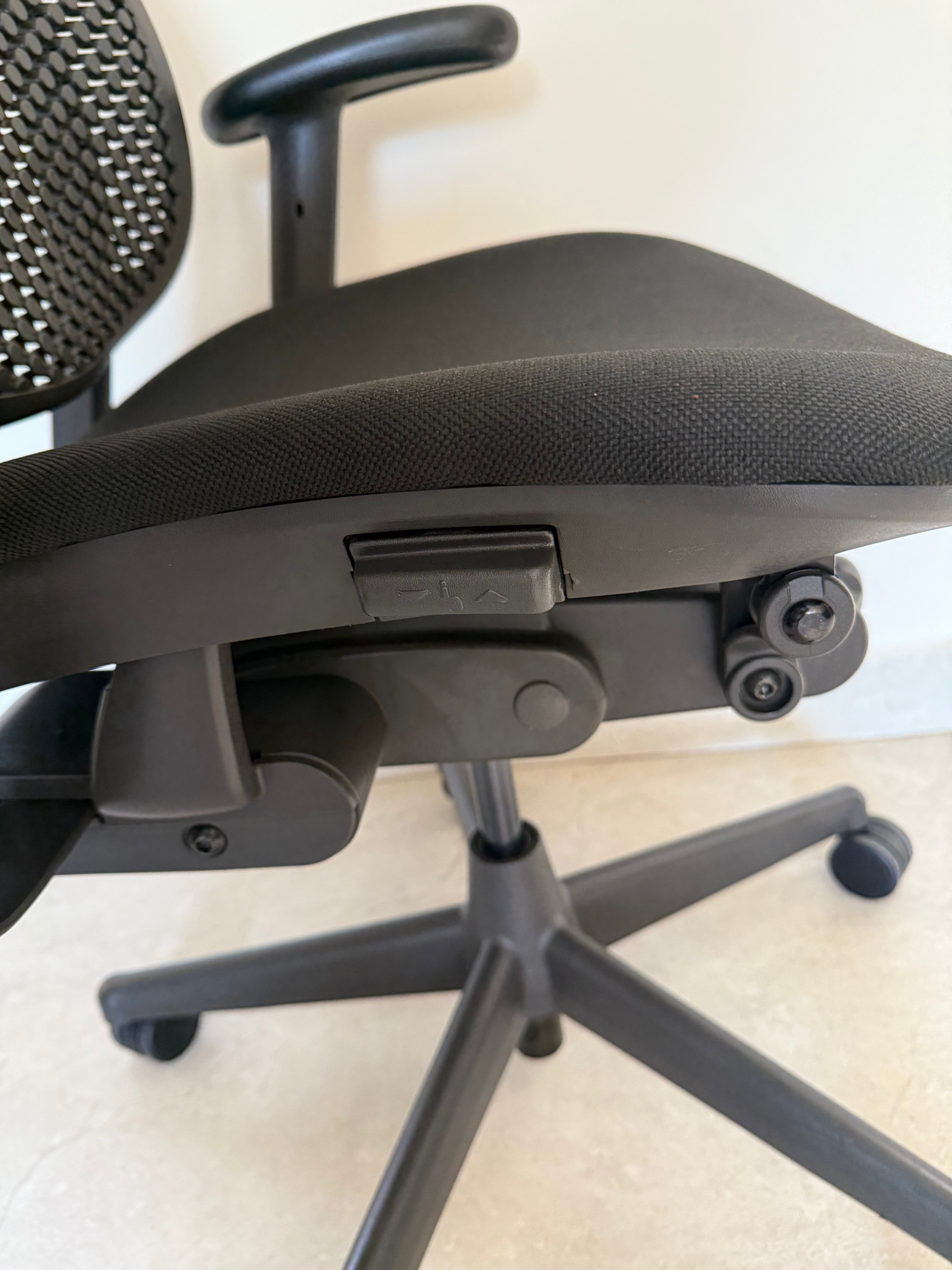 Silla Celle Herman Miller Negro - Preowned