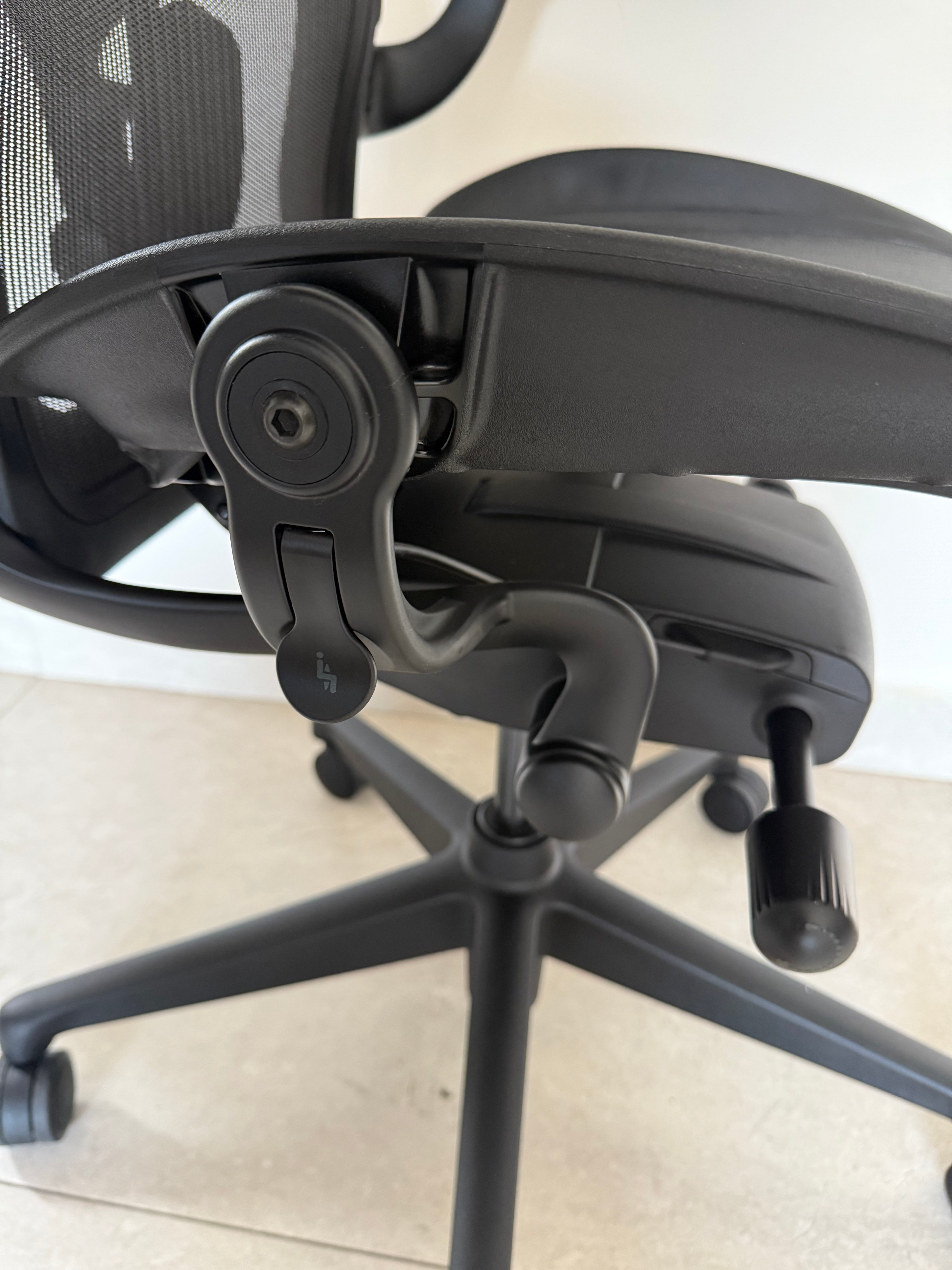 Aeron Onyx Posture Fit SL C - Preowned